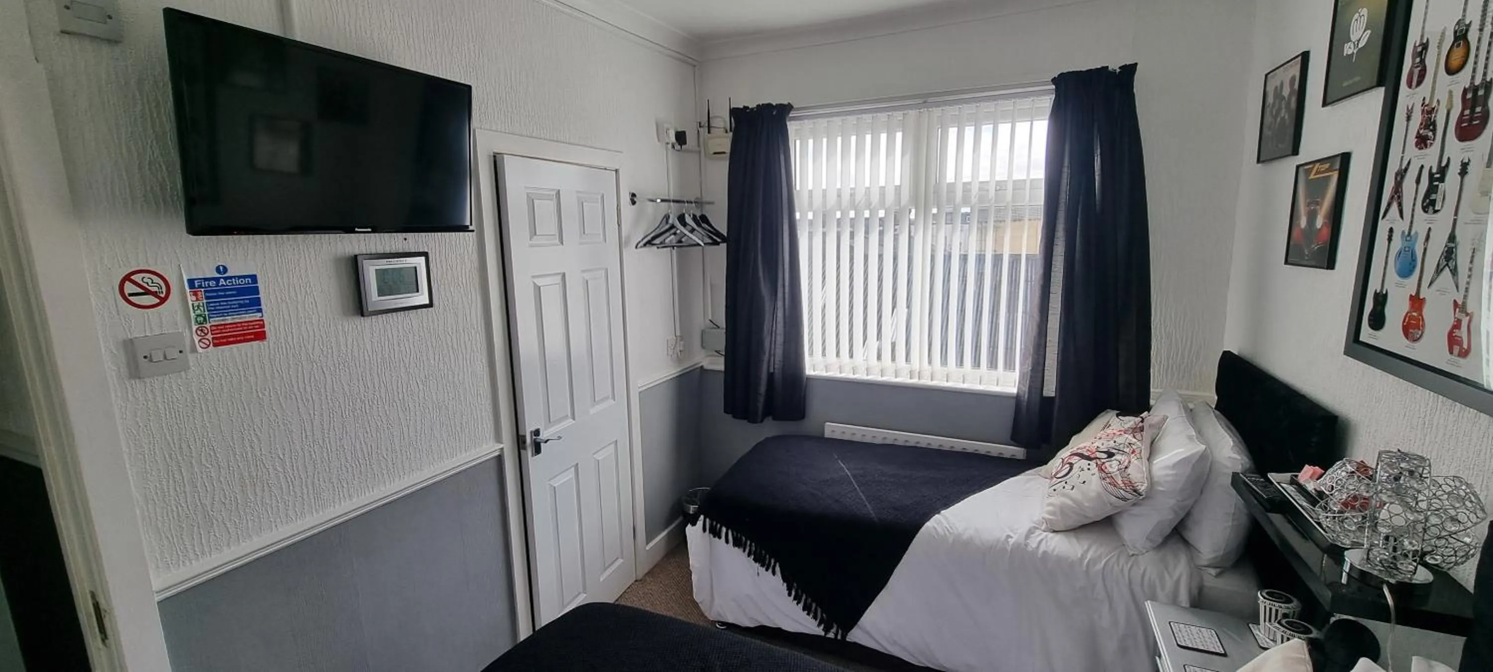 Bed in The Dudley Hotel