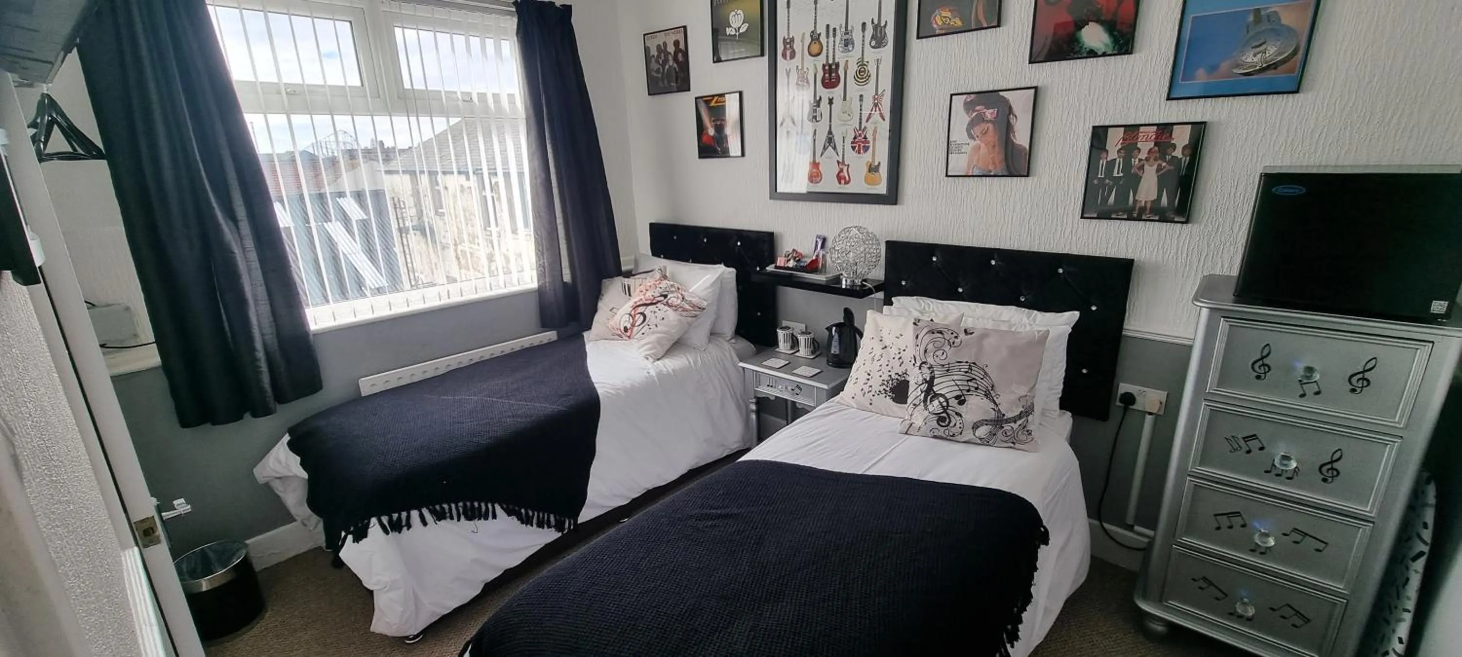 Bed in The Dudley Hotel