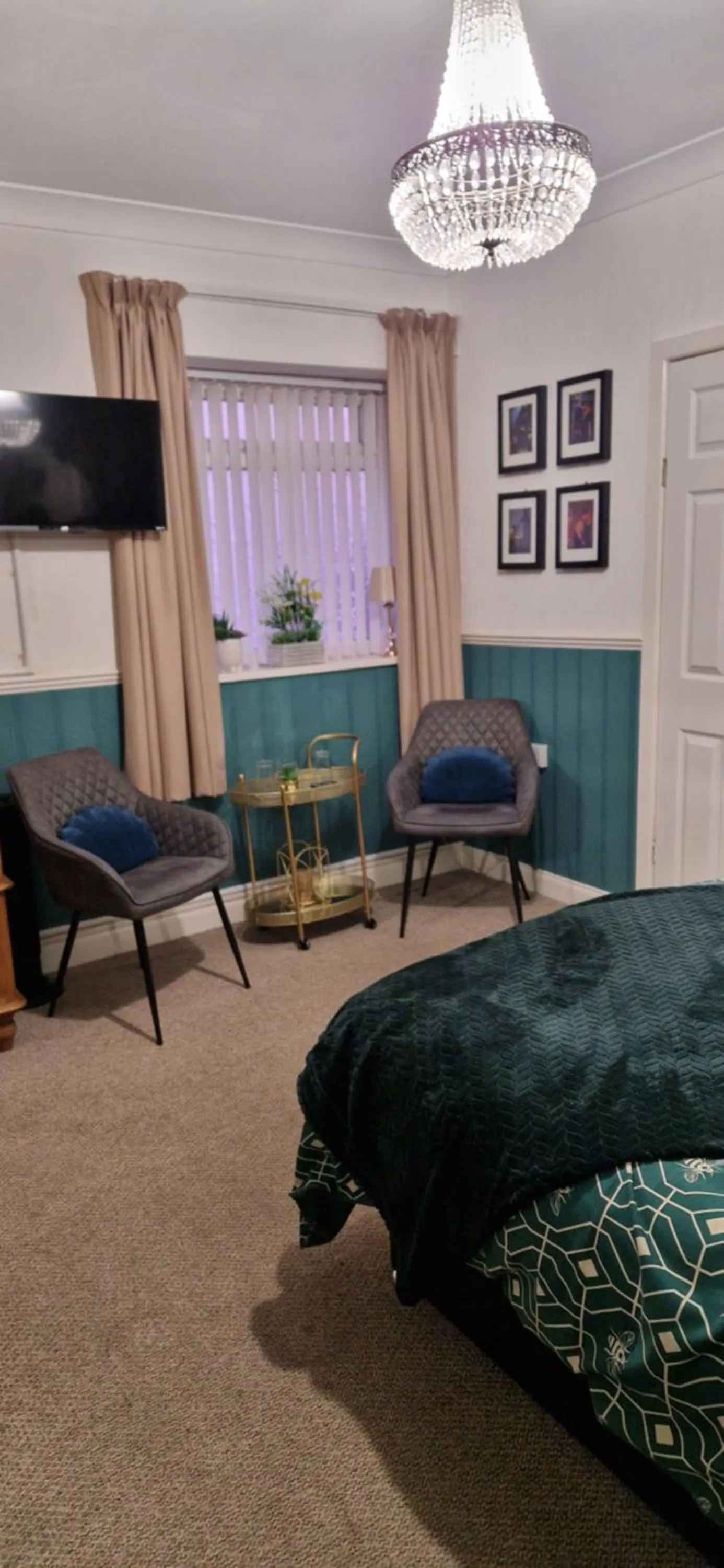 TV and multimedia, Bed in The Dudley Hotel