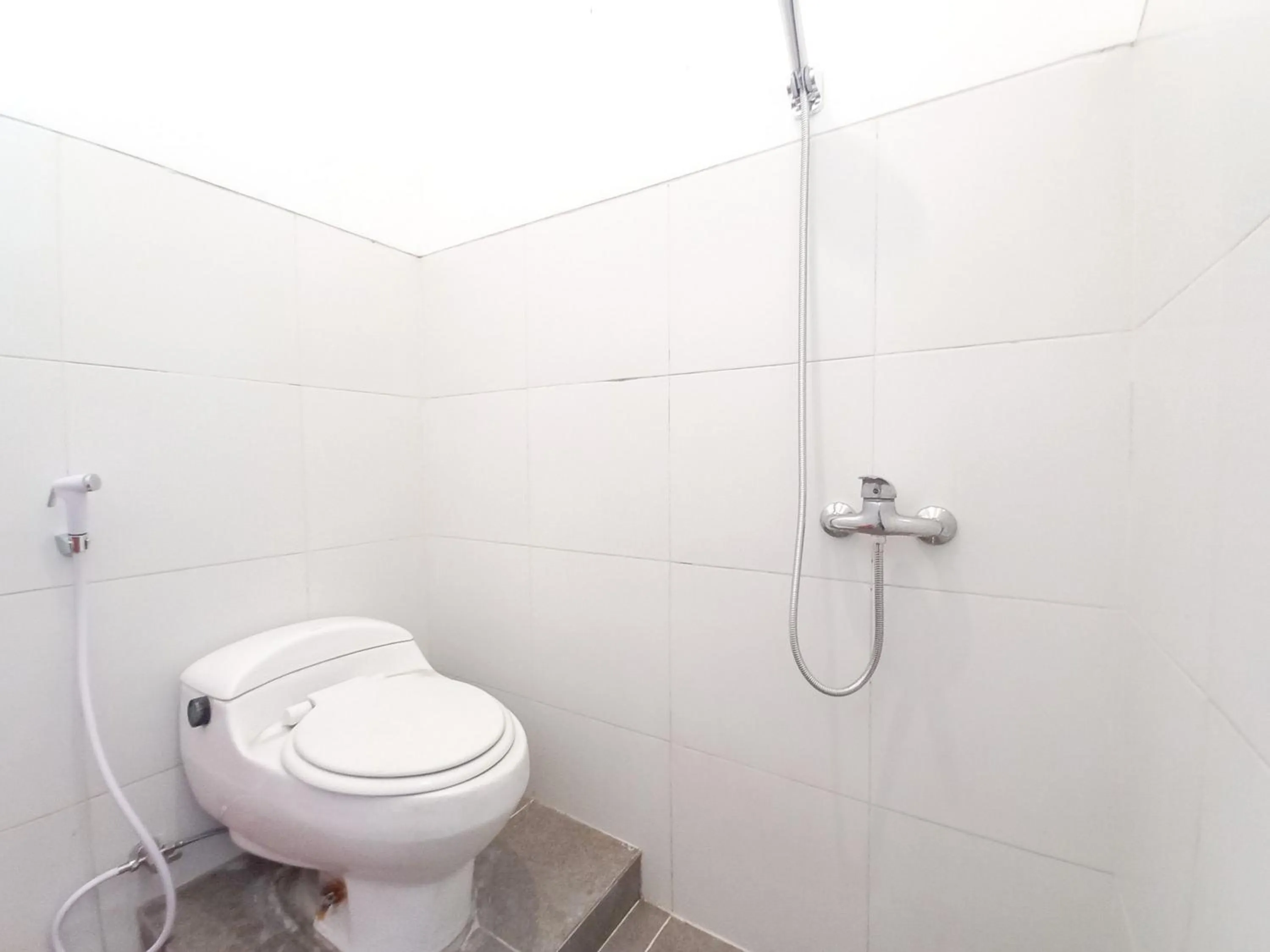Bathroom in Alif House Syariah Redpartner near Taman Dayu Pandaan