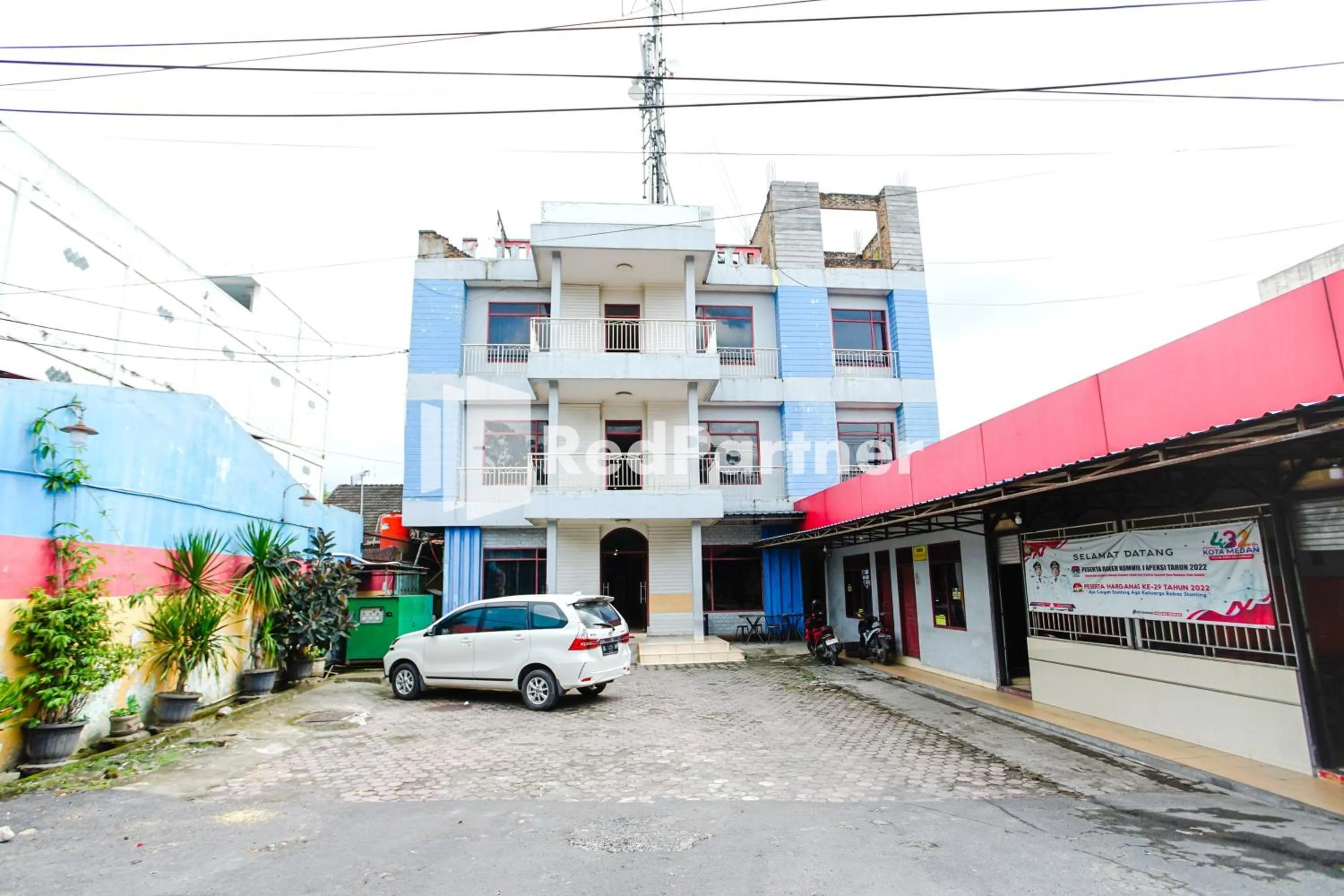 Property building in Hotel Serena Anggrek near Manhattan Times Square Mall Medan RedPartner