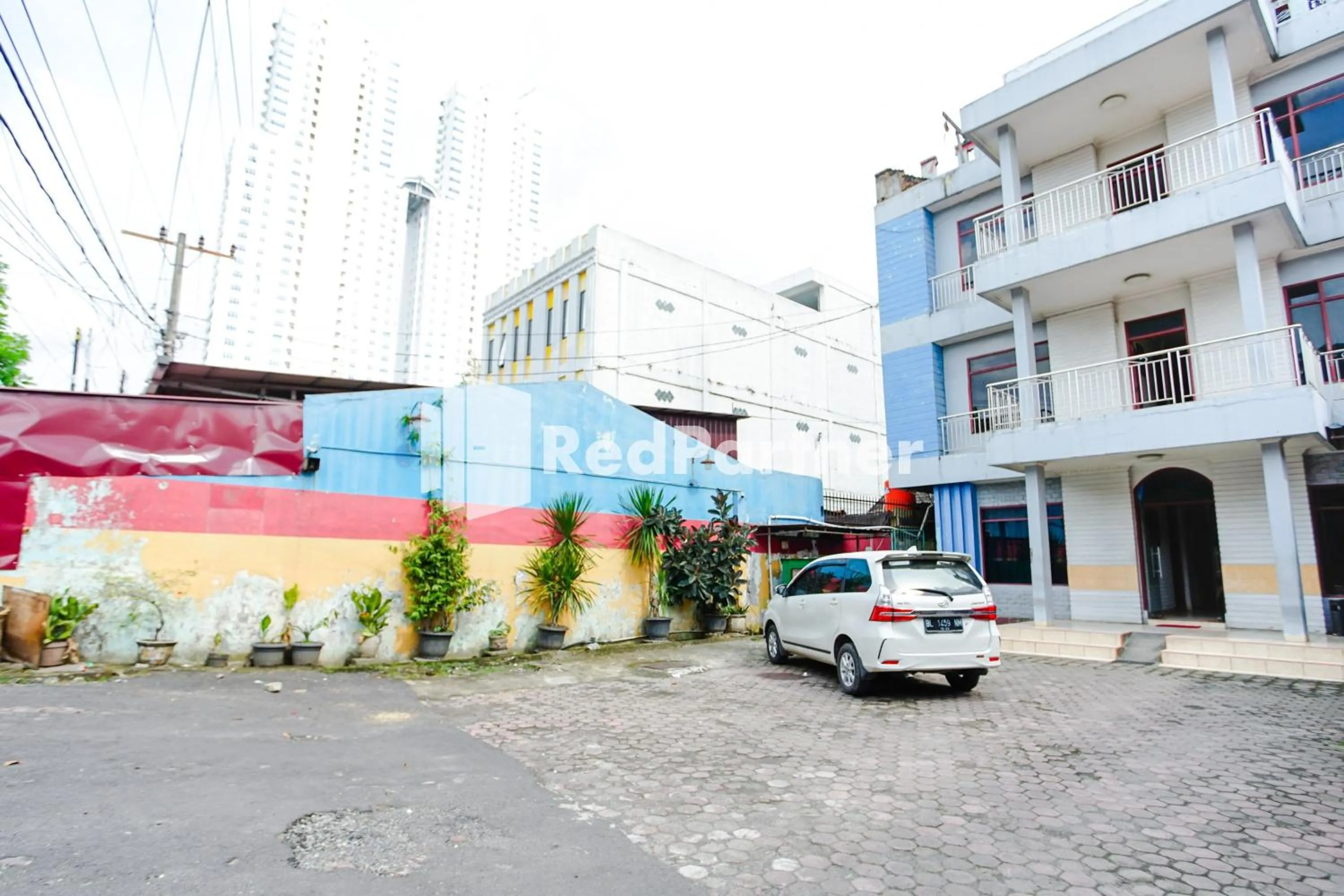 Property building in Hotel Serena Anggrek near Manhattan Times Square Mall Medan RedPartner