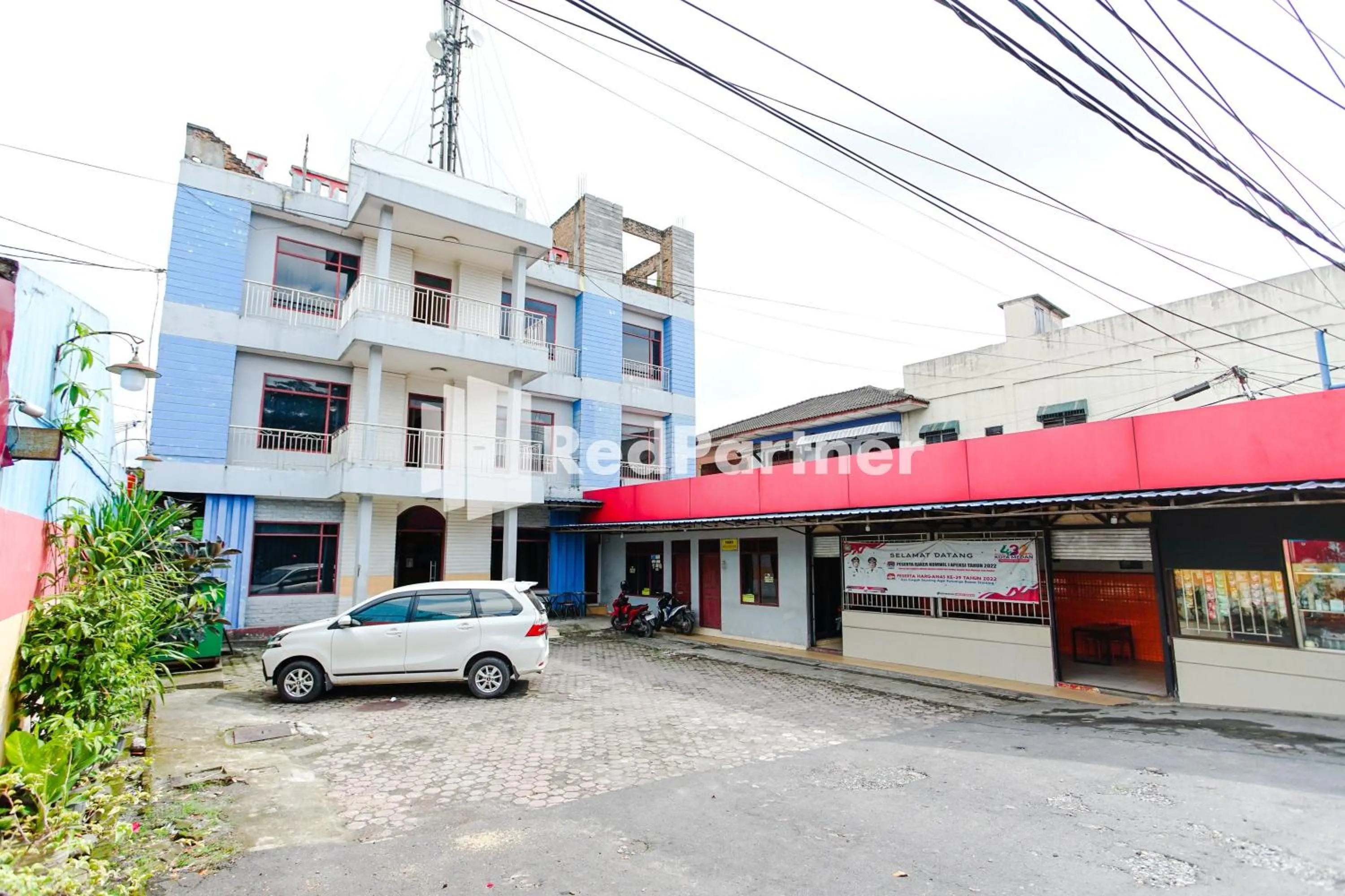 Property building in Hotel Serena Anggrek near Manhattan Times Square Mall Medan RedPartner