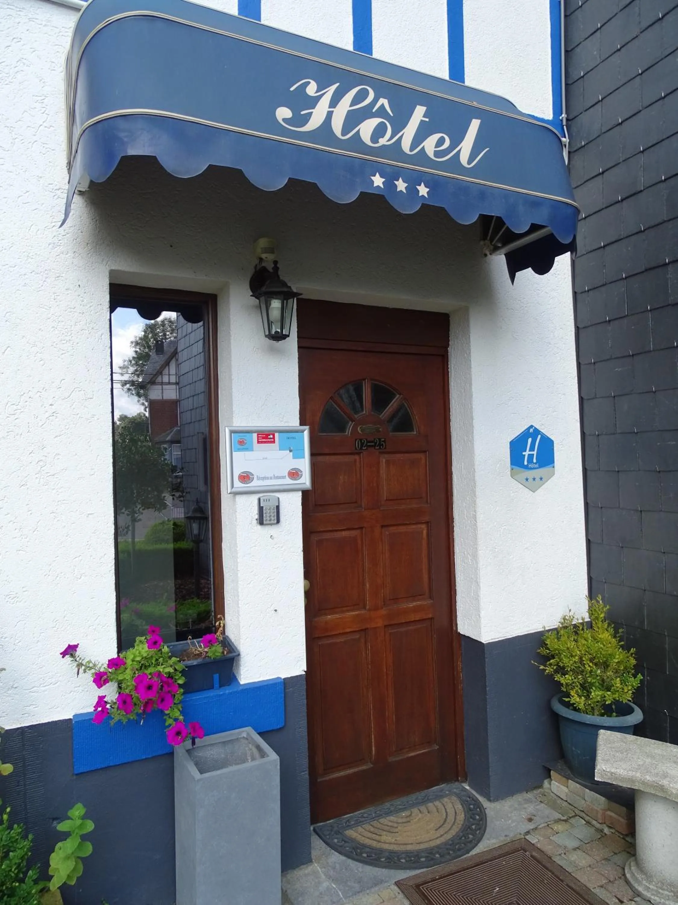 Facade/entrance in Hotel Le Relais de Pommard