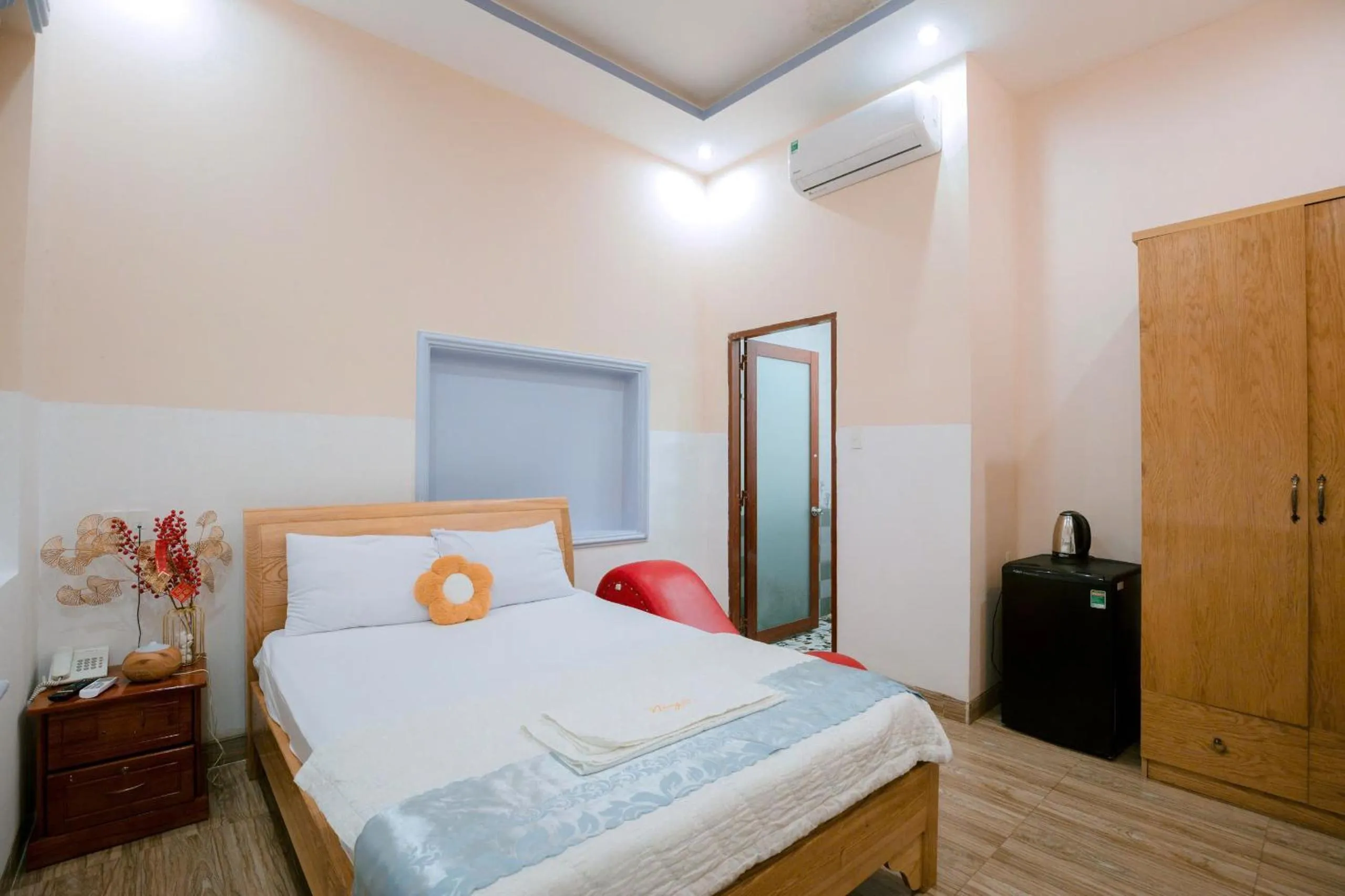 Photo of the whole room, Bed in Hotel Nắng