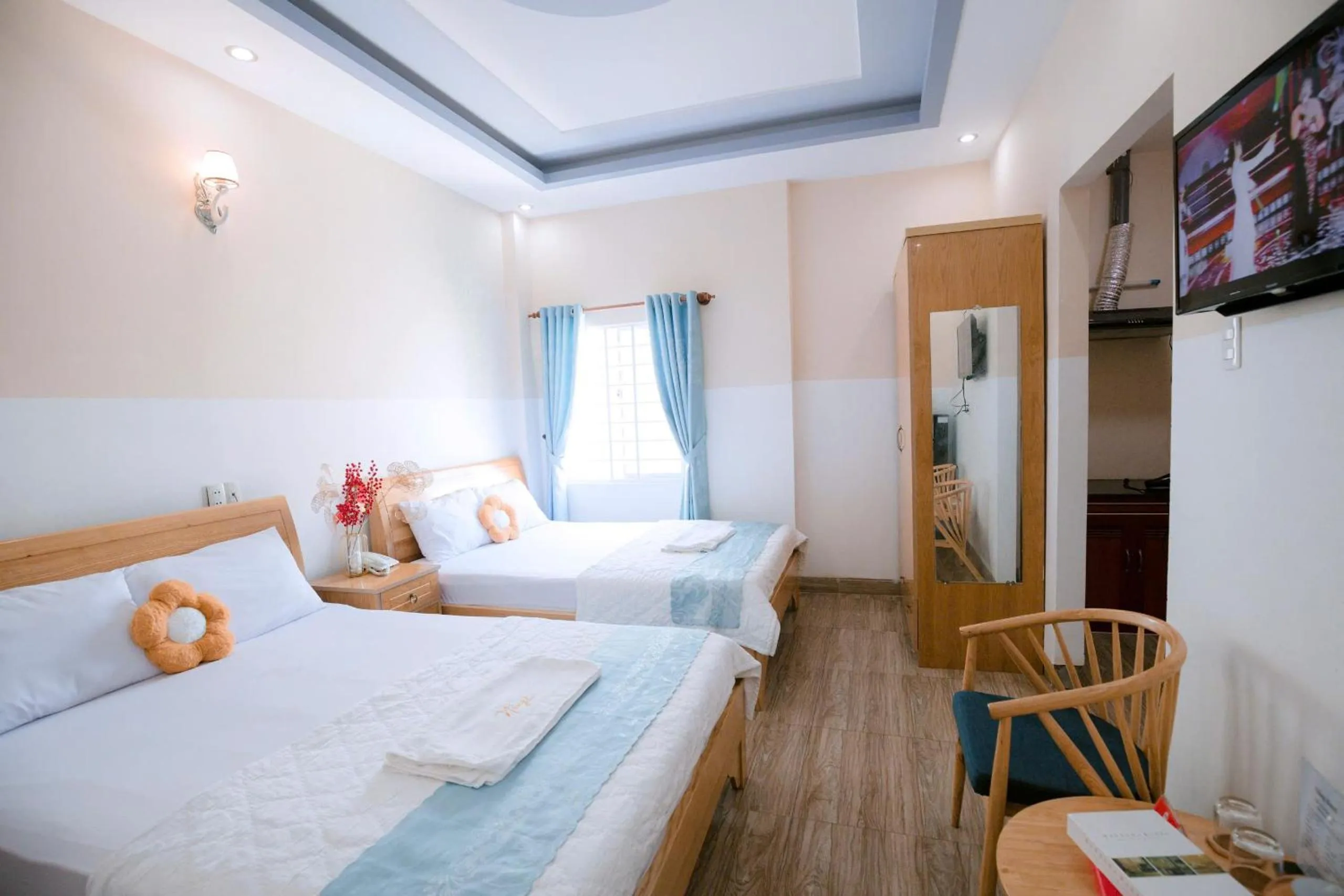 TV and multimedia, Bed in Hotel Nắng