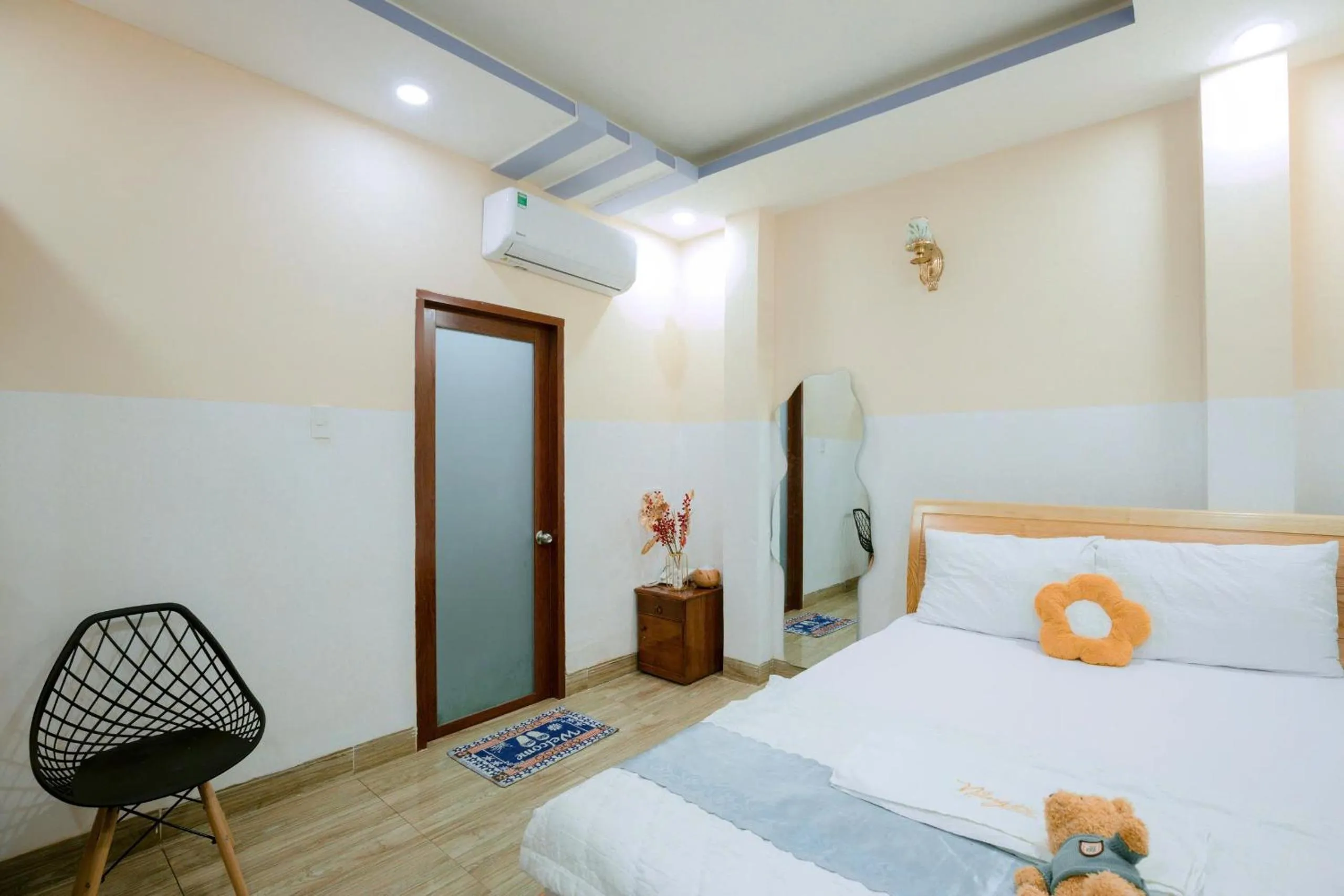 Photo of the whole room, Bed in Hotel Nắng