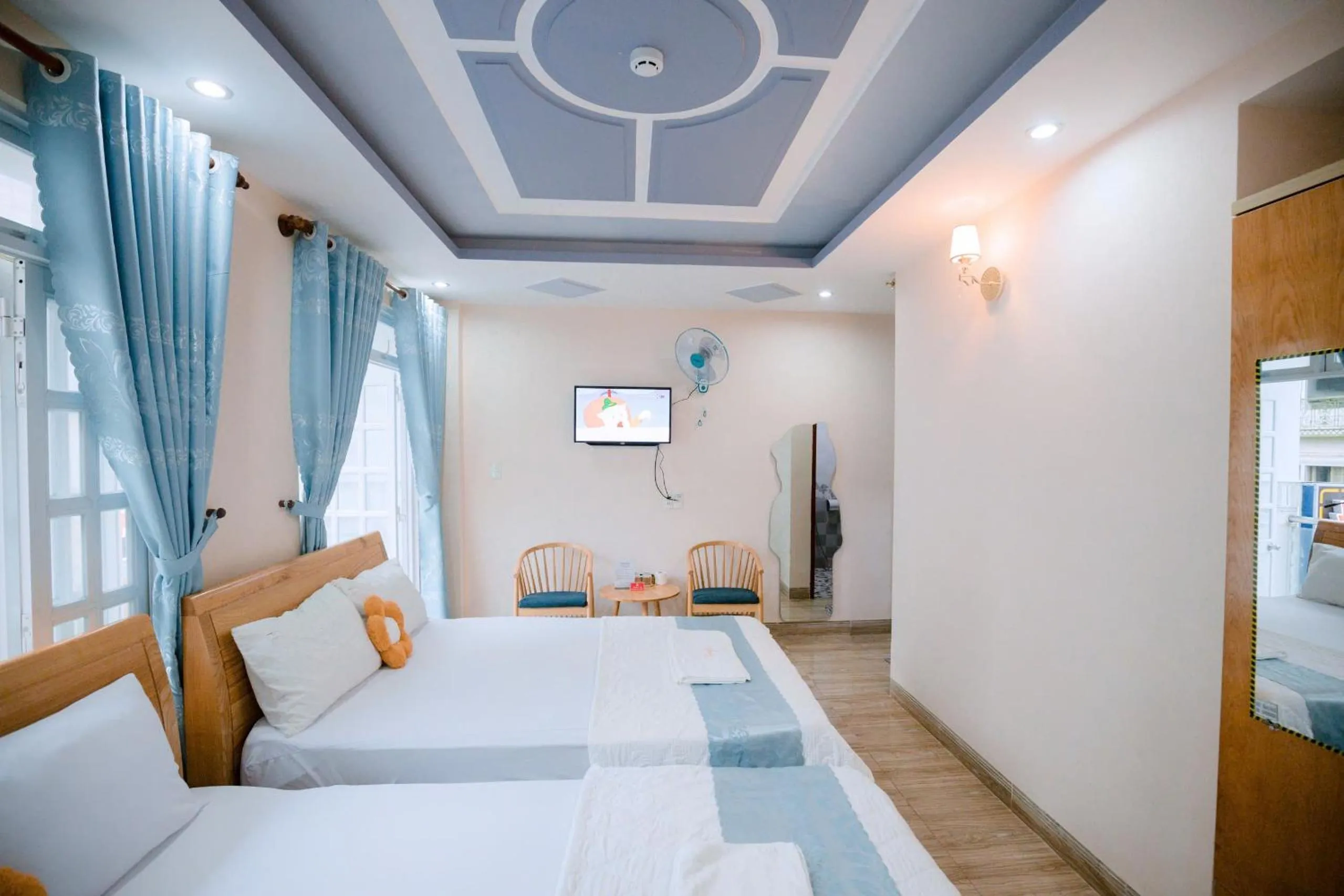 TV and multimedia, Bed in Hotel Nắng