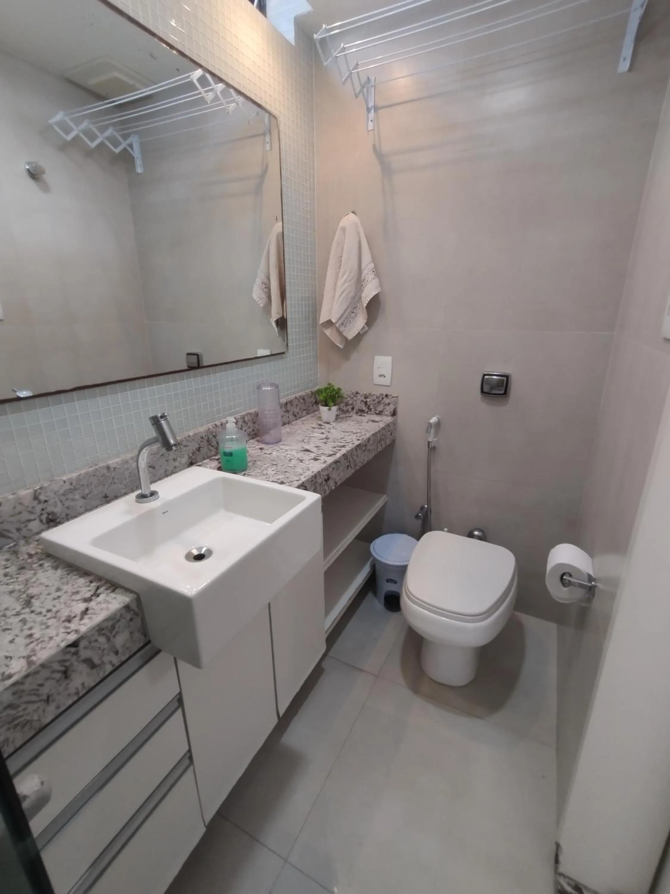 Bathroom in Apartamento com vista p Mar, e Piscina na Cobertura do Prédio
