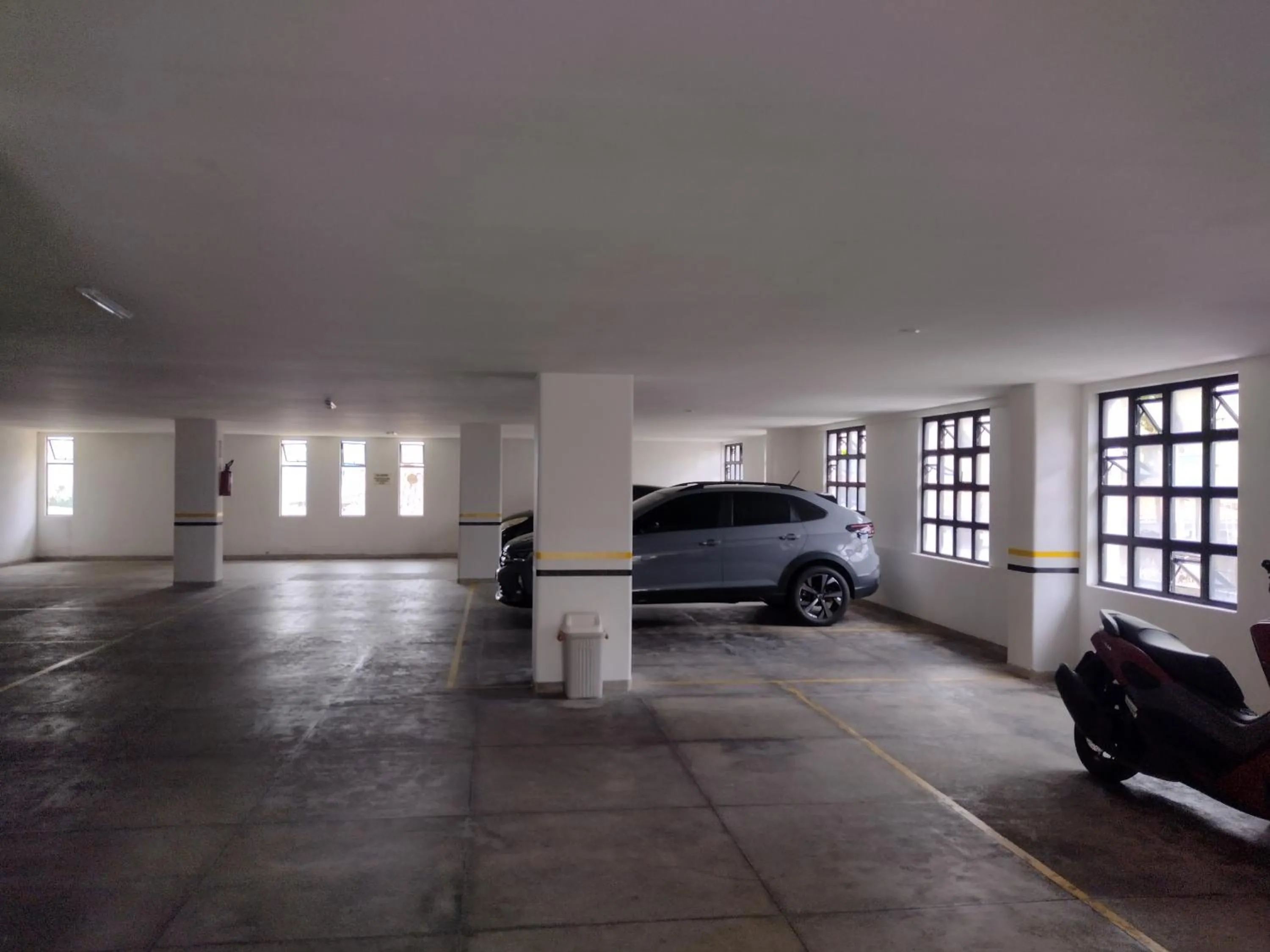Parking in Apartamento com vista p Mar, e Piscina na Cobertura do Prédio