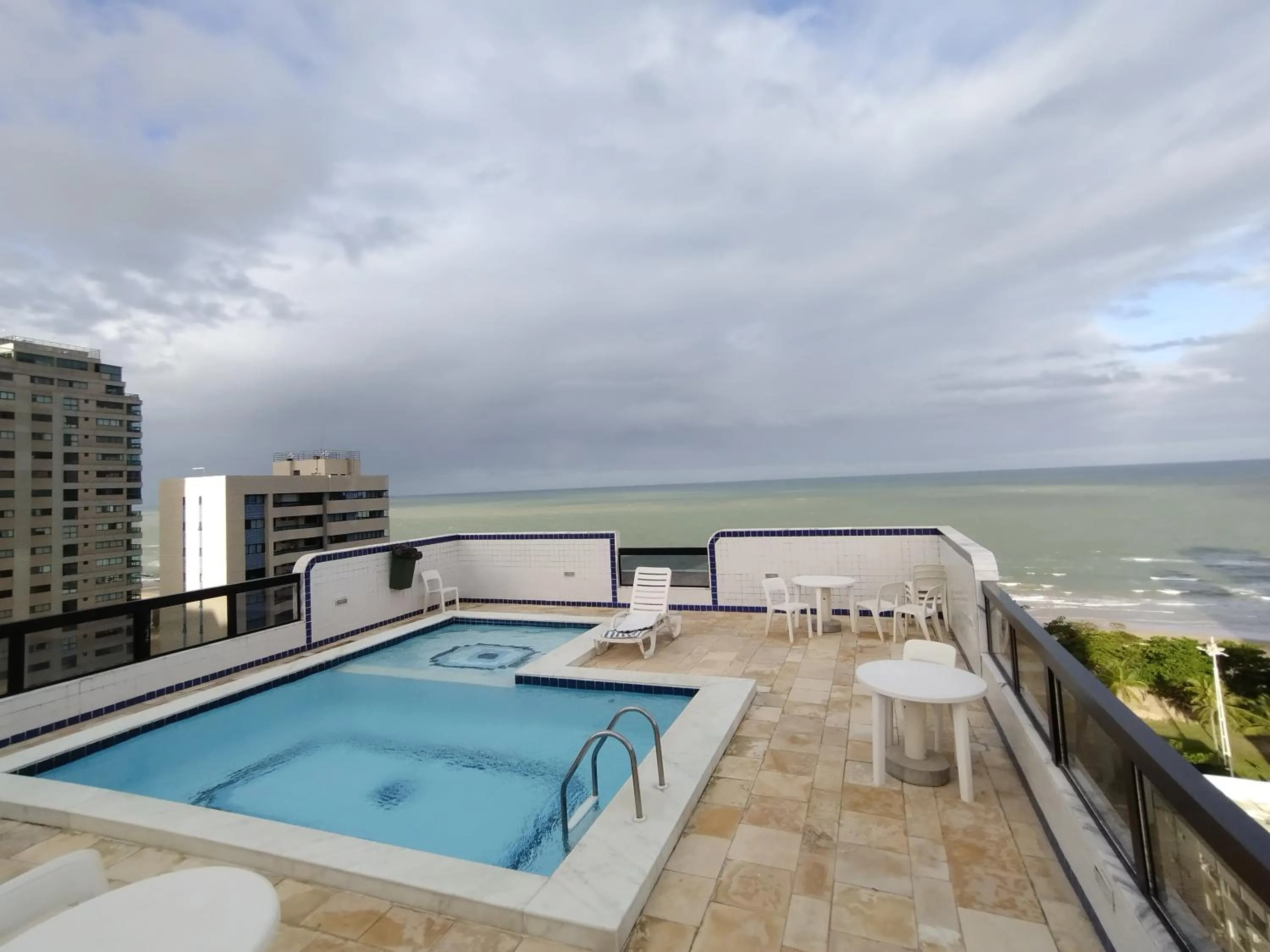 Day in Apartamento com vista p Mar, e Piscina na Cobertura do Prédio