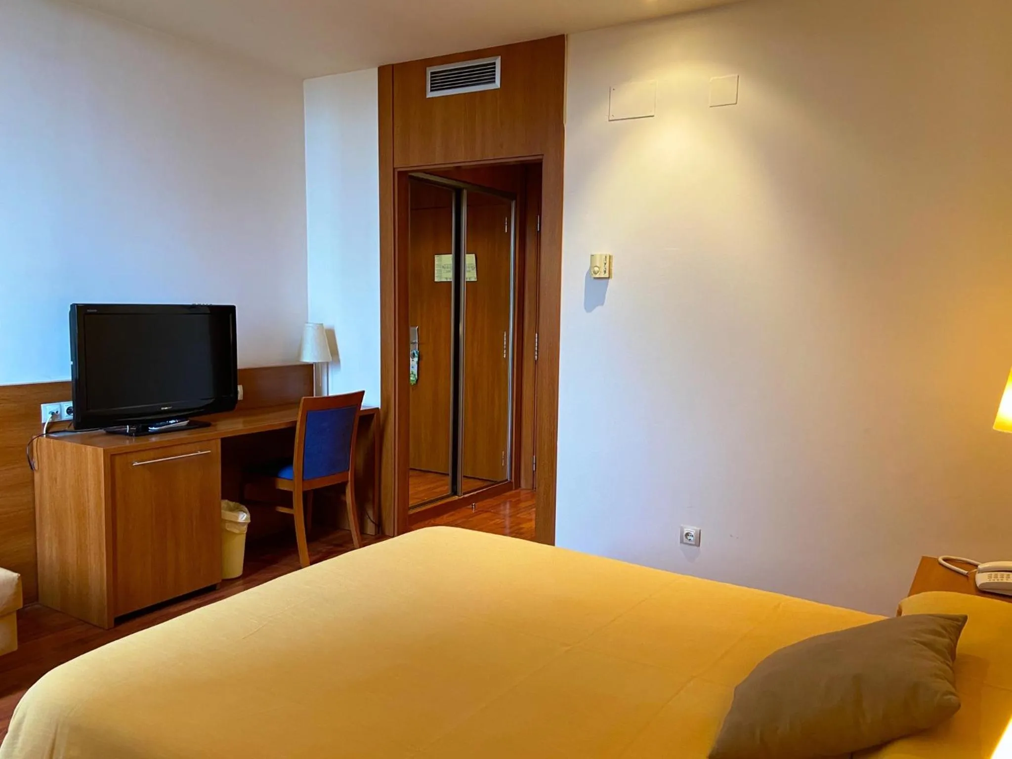 Bedroom, Bed in Hotel Berga Park