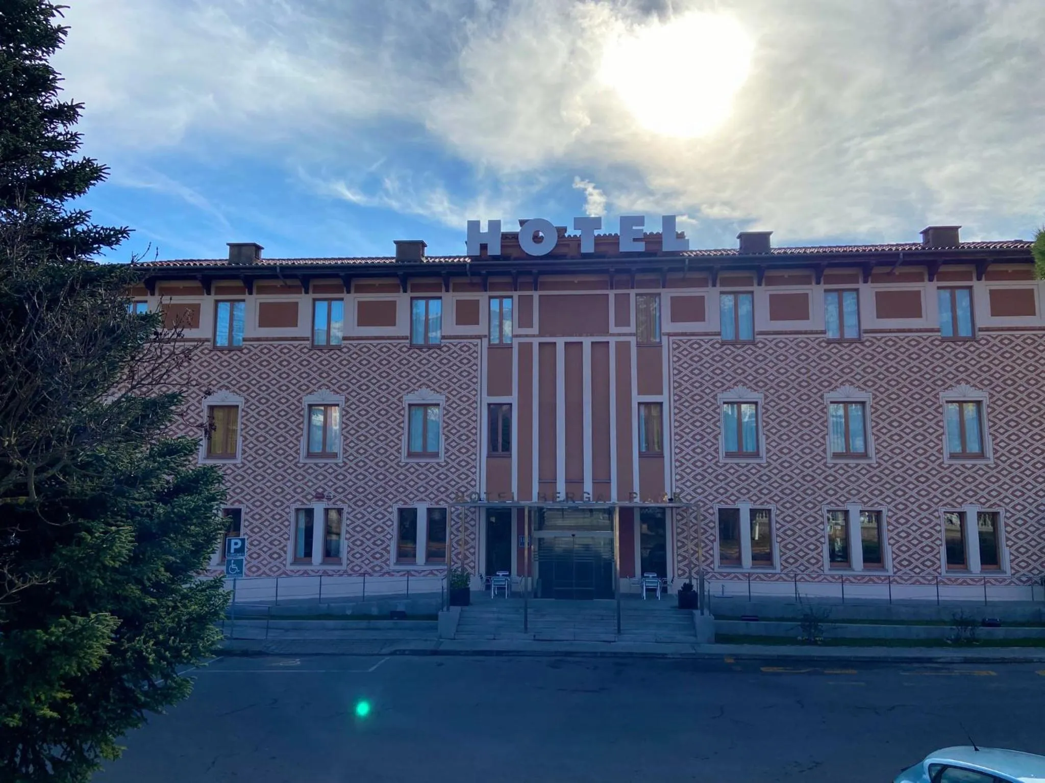 Facade/entrance in Hotel Berga Park
