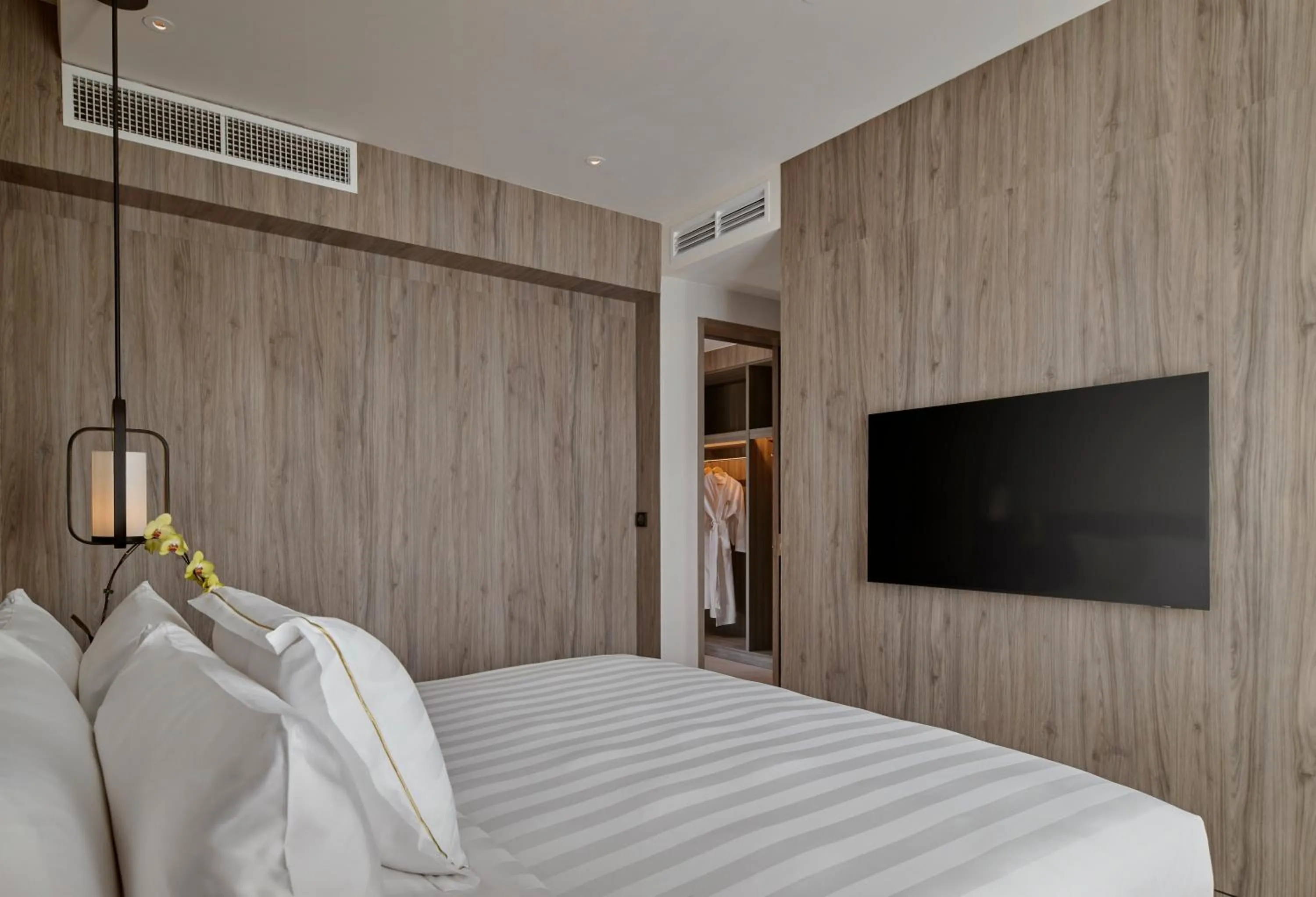 Bedroom, Bed in Pan Pacific Serviced Suites Kuala Lumpur