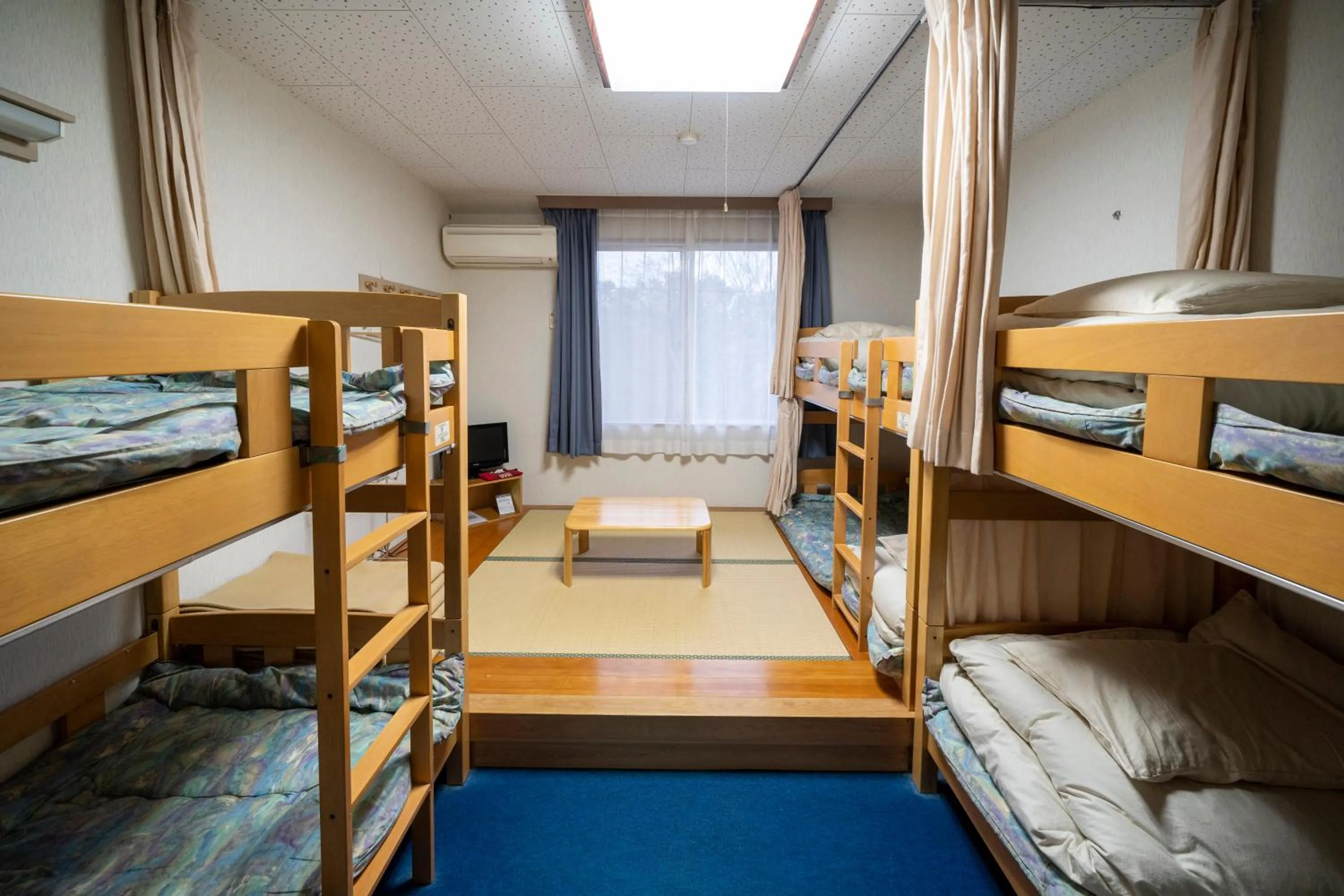 Bed in iseshima youth hostel