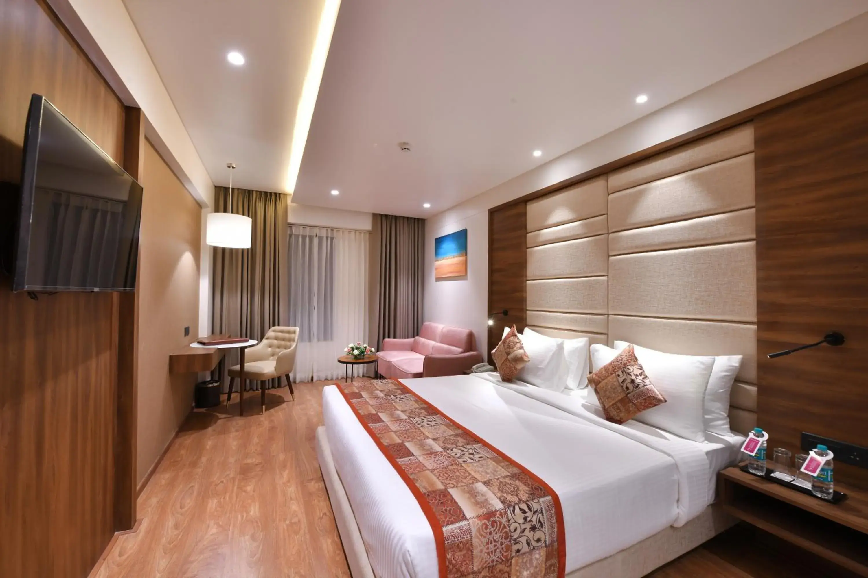 Bedroom, Bed in Regenta Fairlark Vadodara Bedroom, Bed in Regenta Fairlark Vadodara