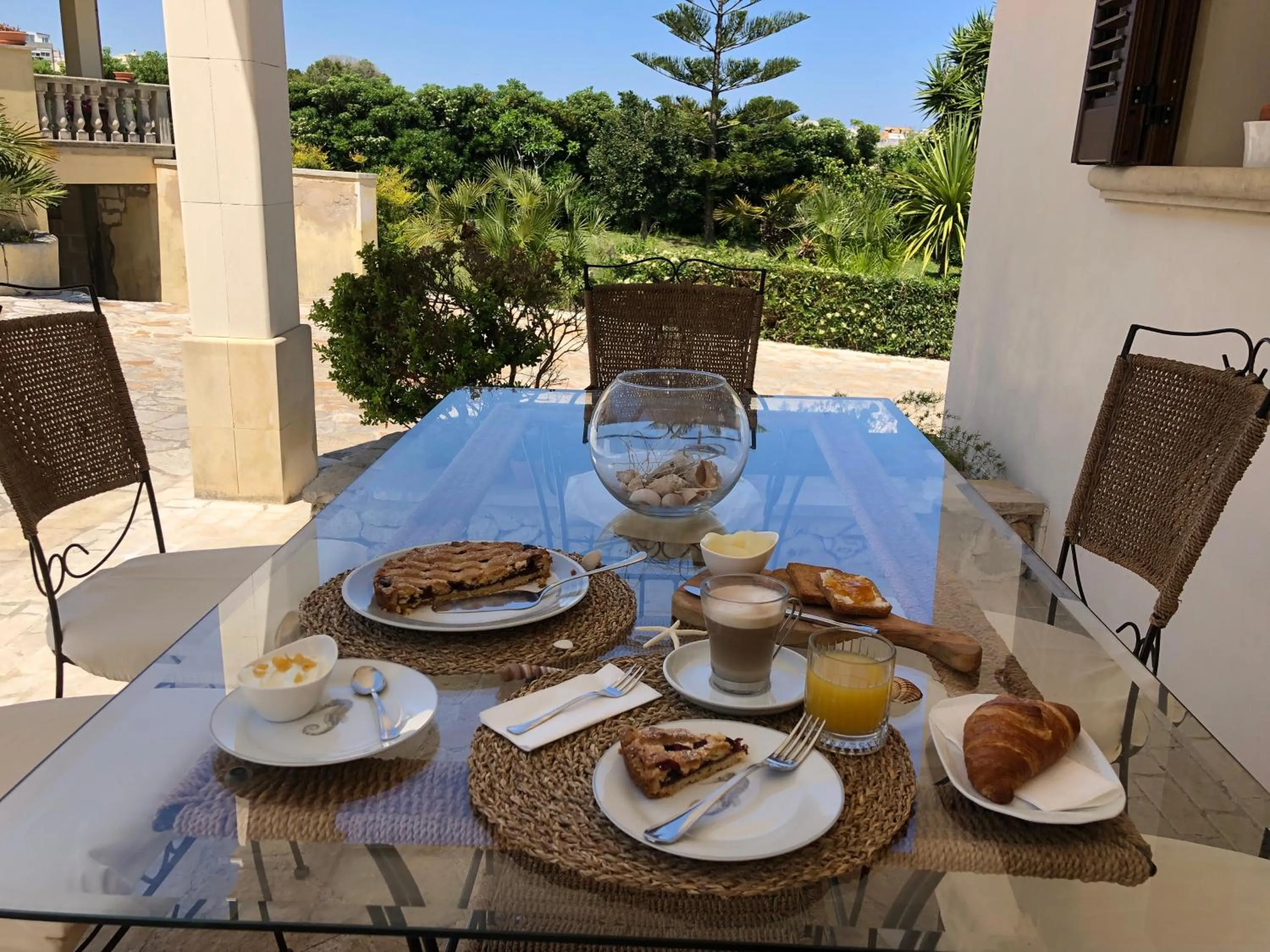 Breakfast in B&B Villa Striari