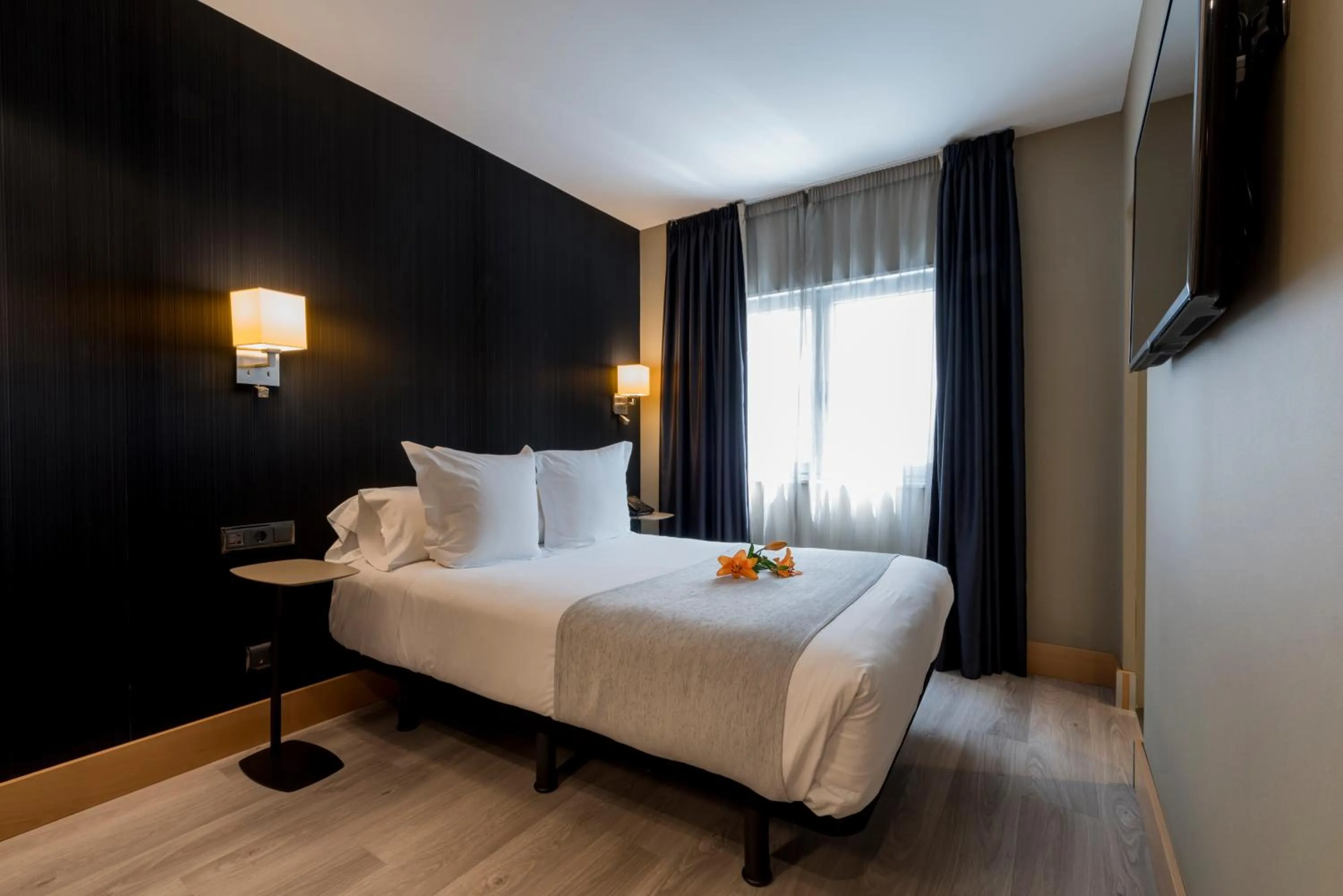 Photo of the whole room, Bed in Hotel Plaza