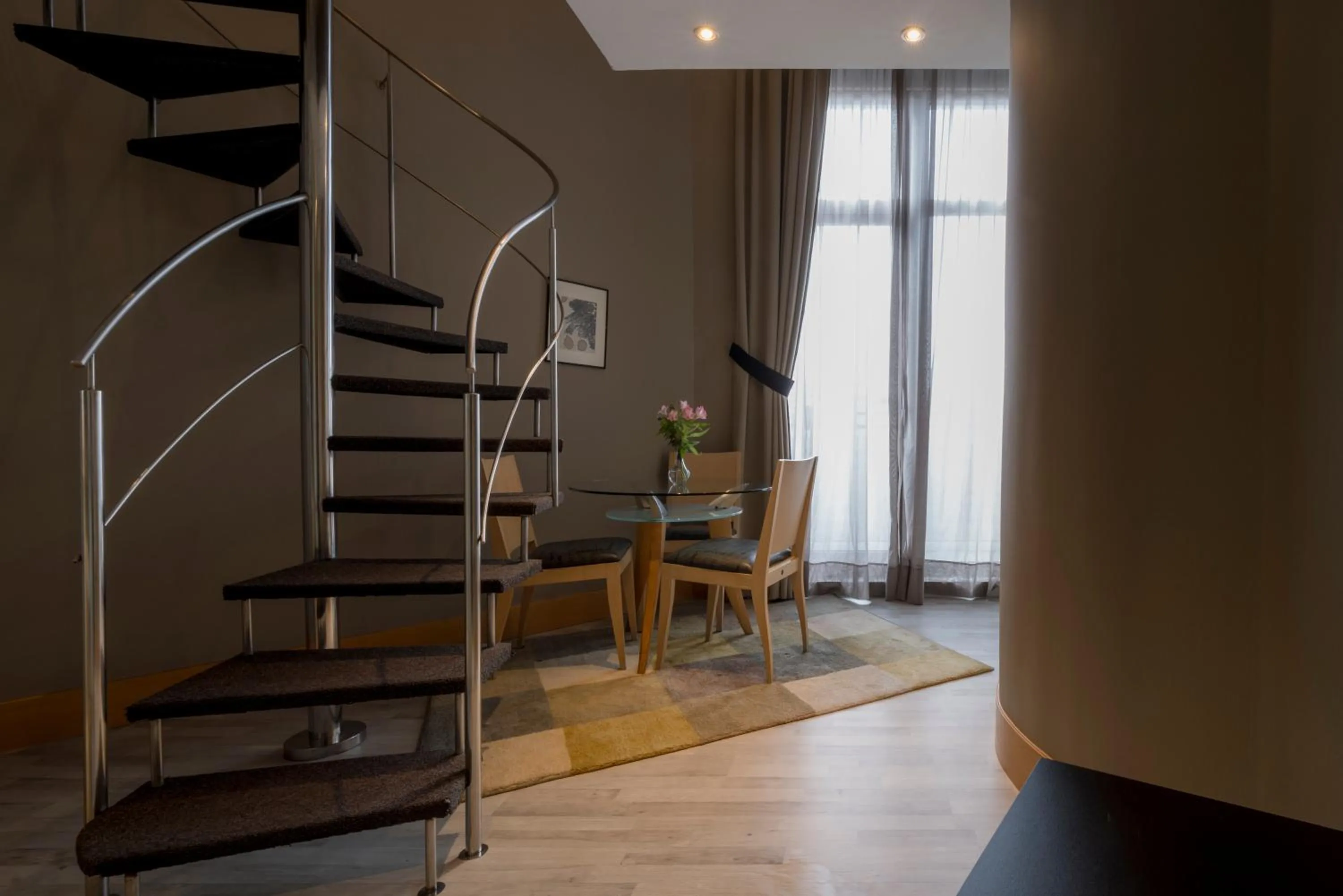 Seating area in Hotel Plaza