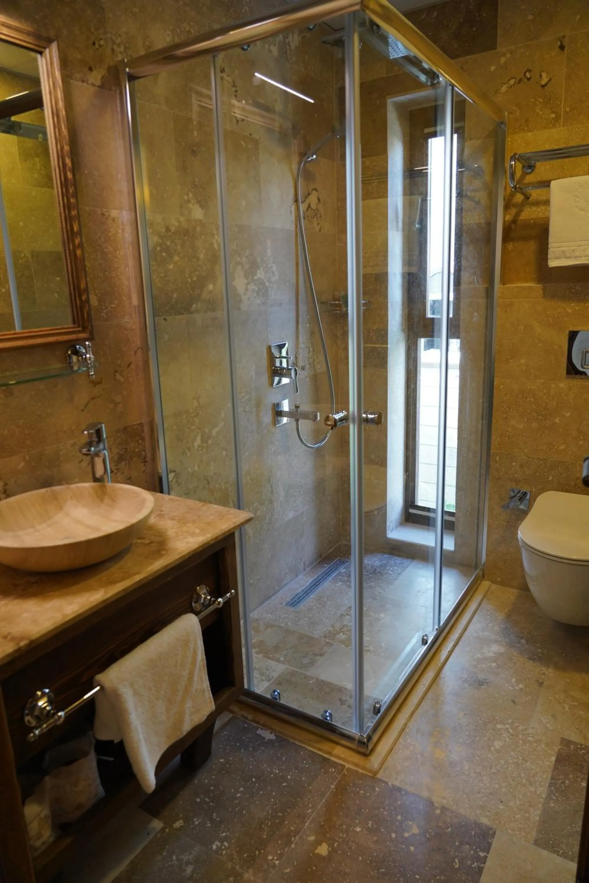 Shower in UCHI Cappadocia