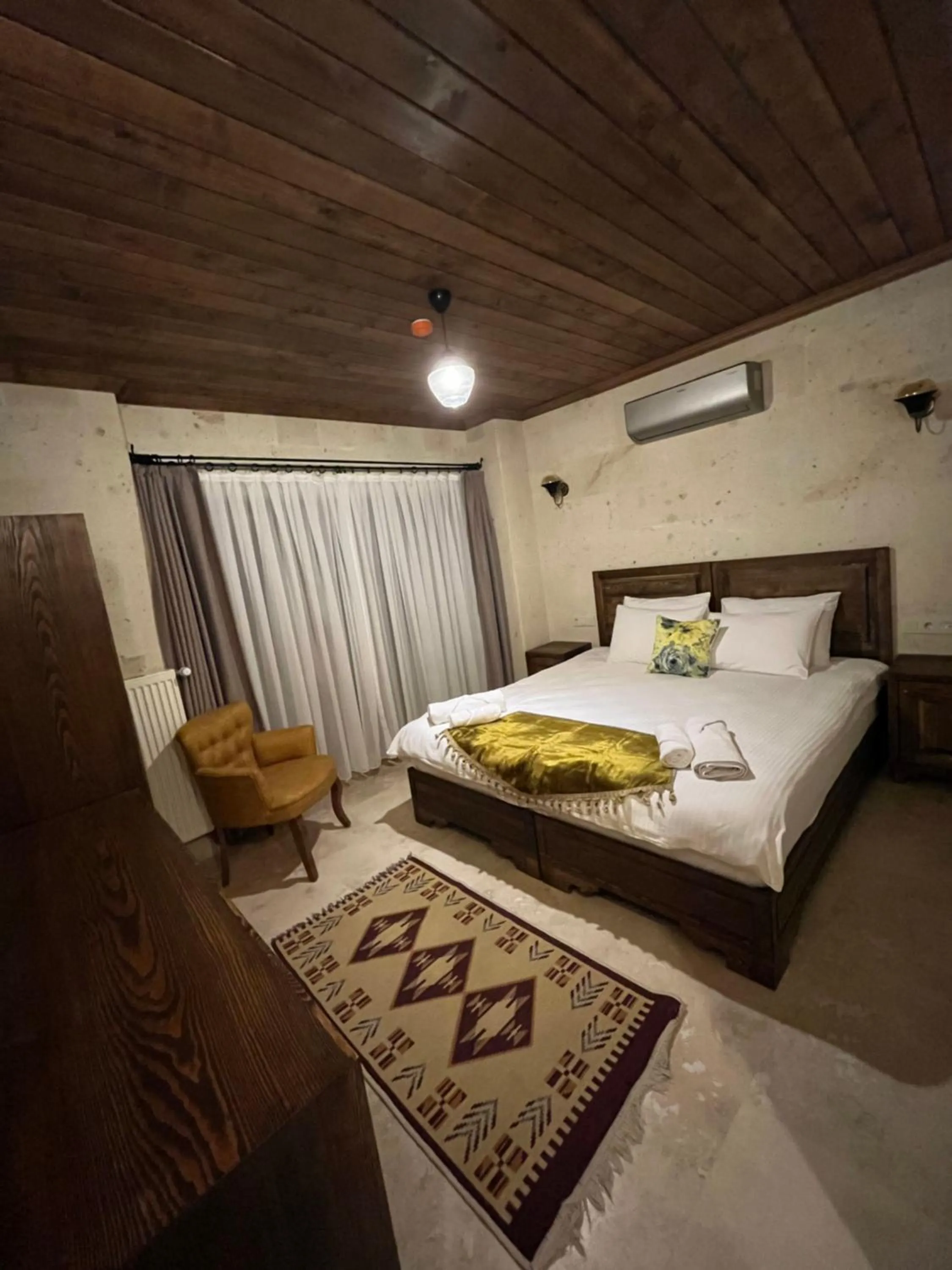 Bed in UCHI Cappadocia