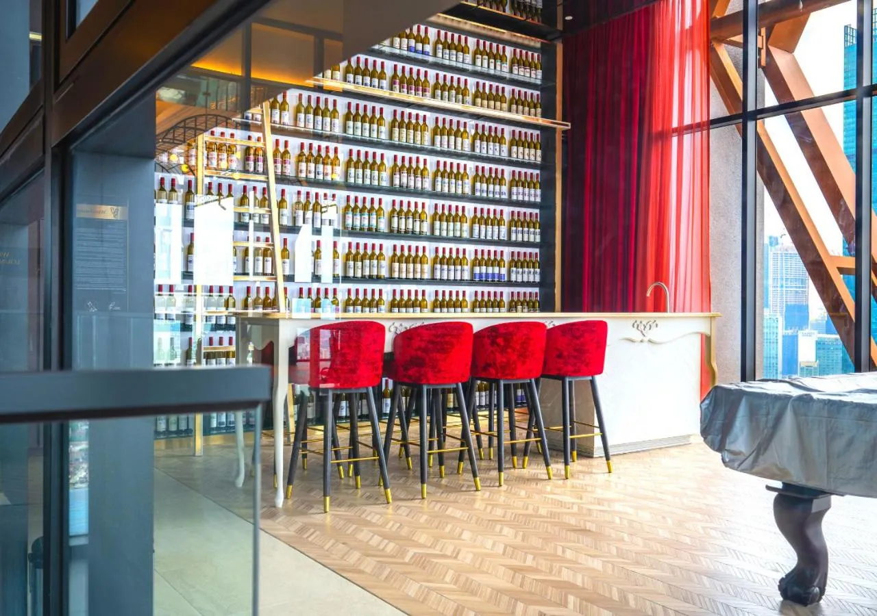 Lounge or bar in Greystone Scarletz Suites