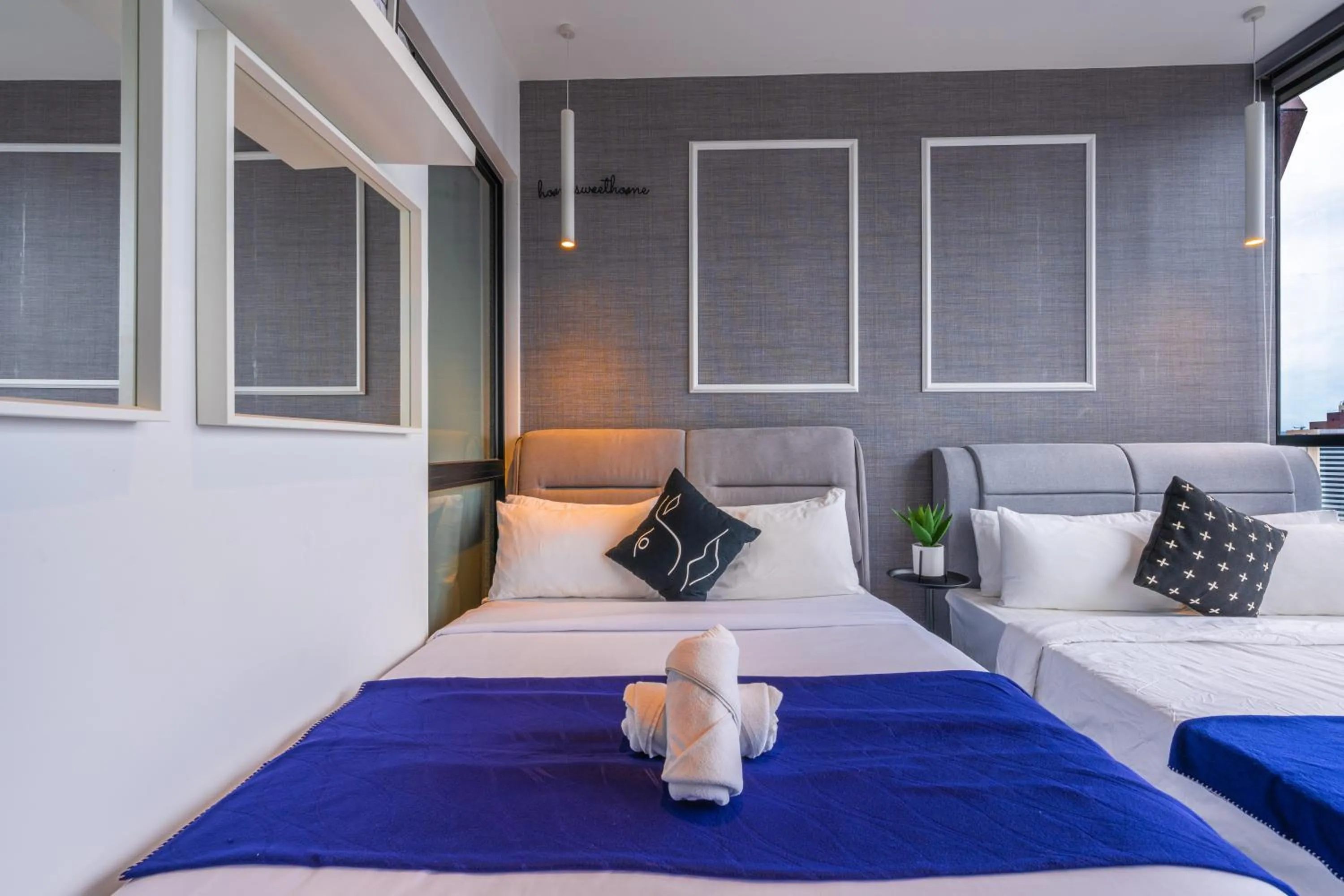 Bedroom, Bed in Greystone Scarletz Suites