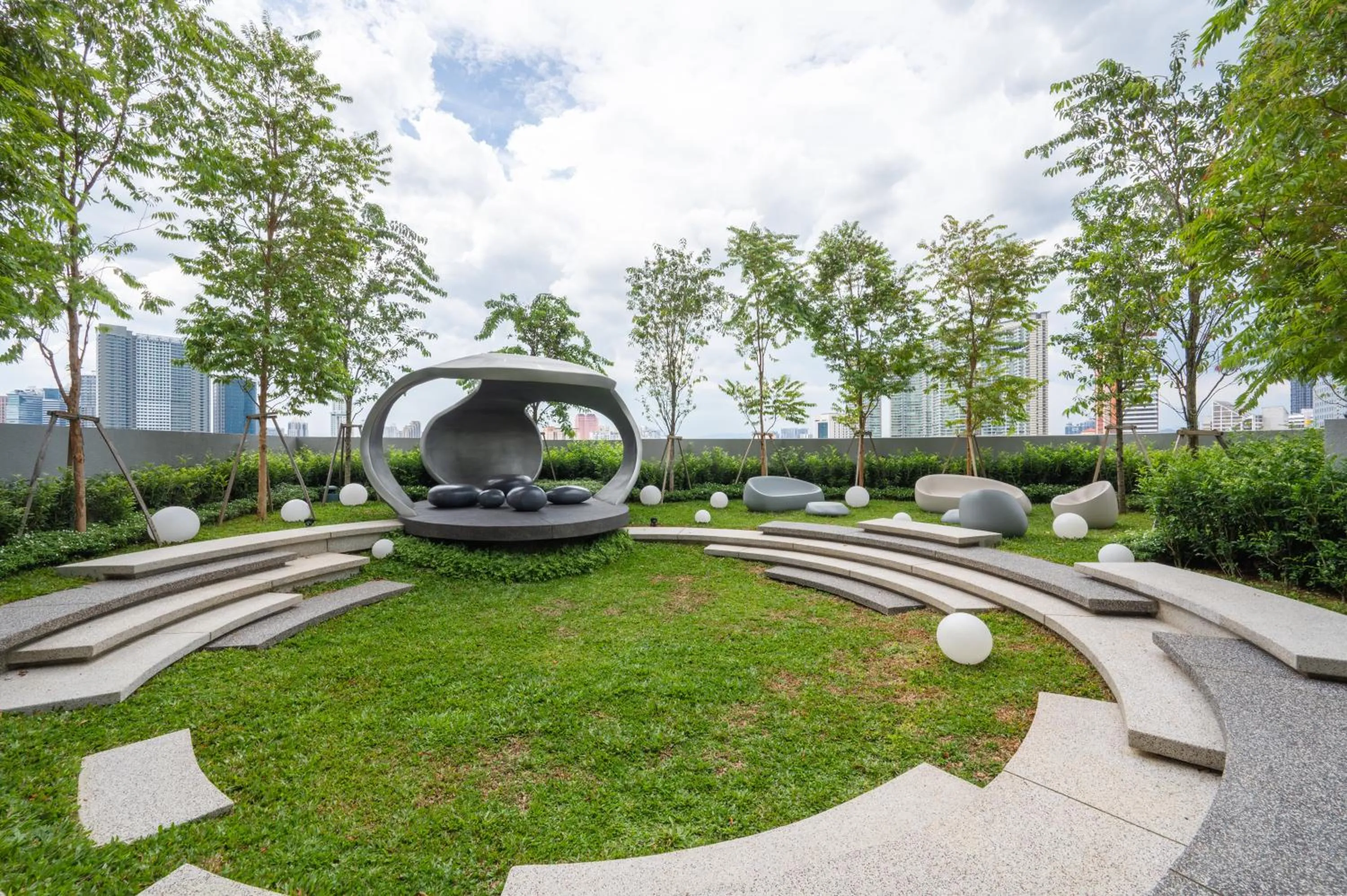 Garden in Greystone Scarletz Suites