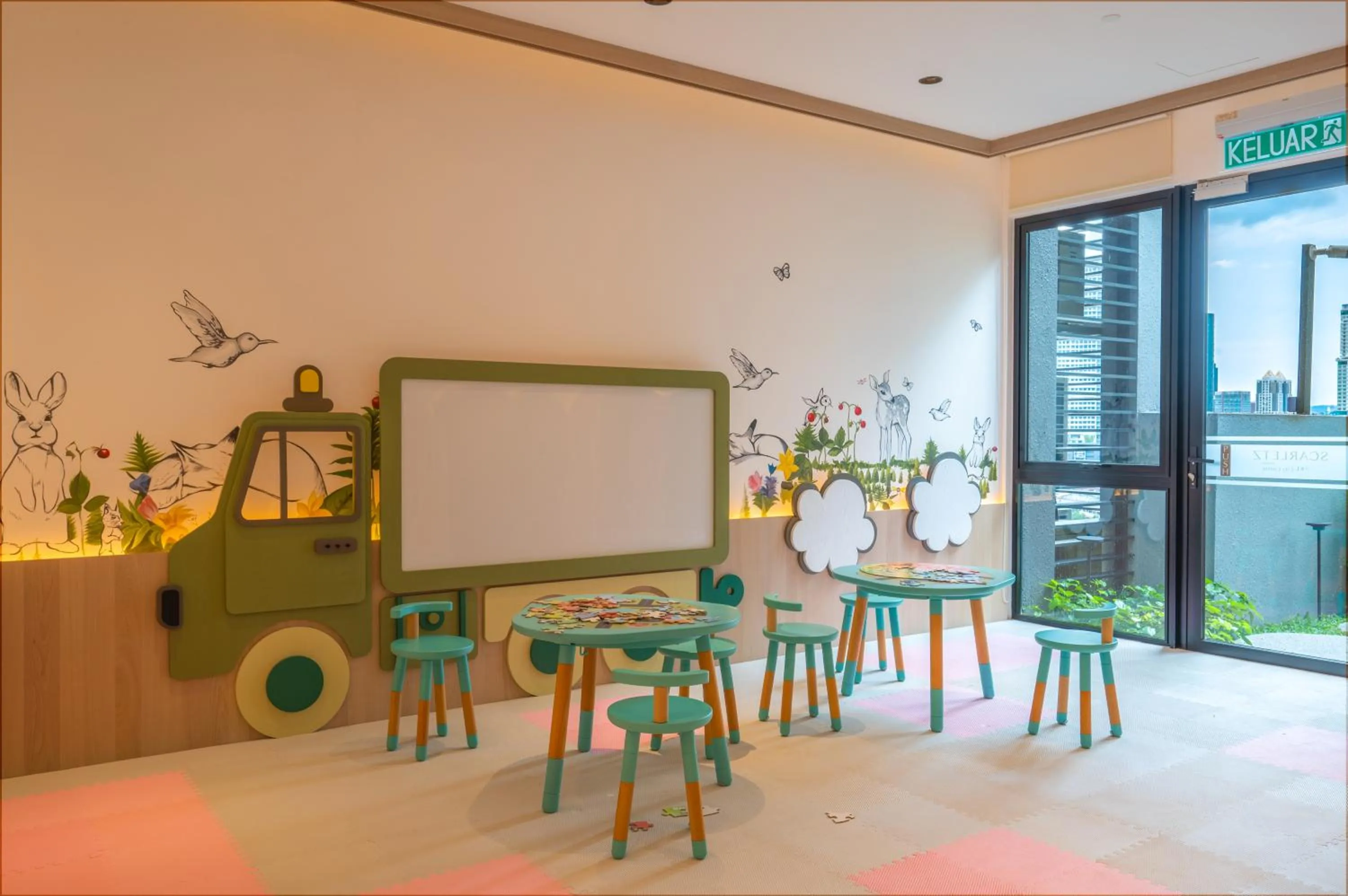 Kids's club in Greystone Scarletz Suites
