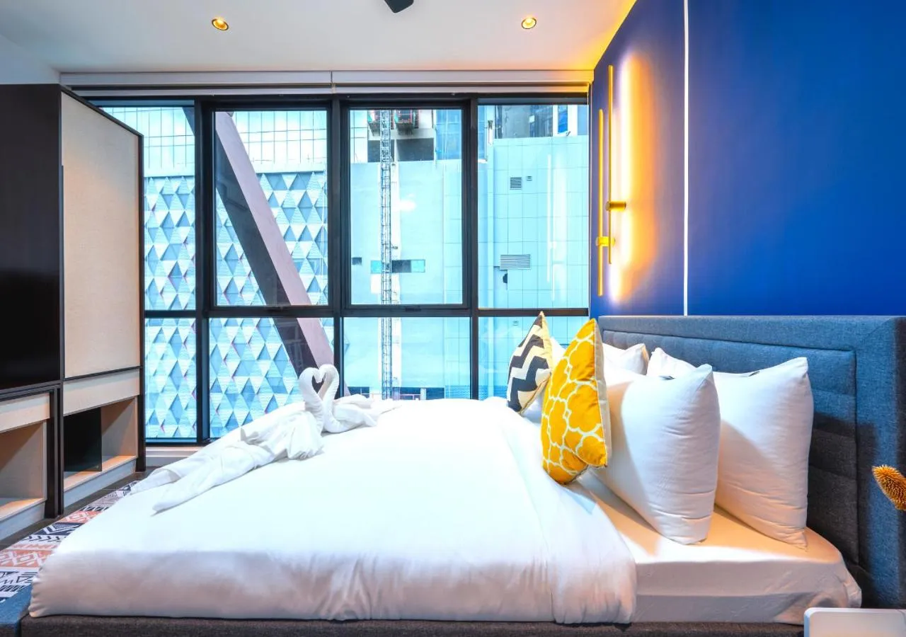 Bedroom, Bed in Greystone Scarletz Suites