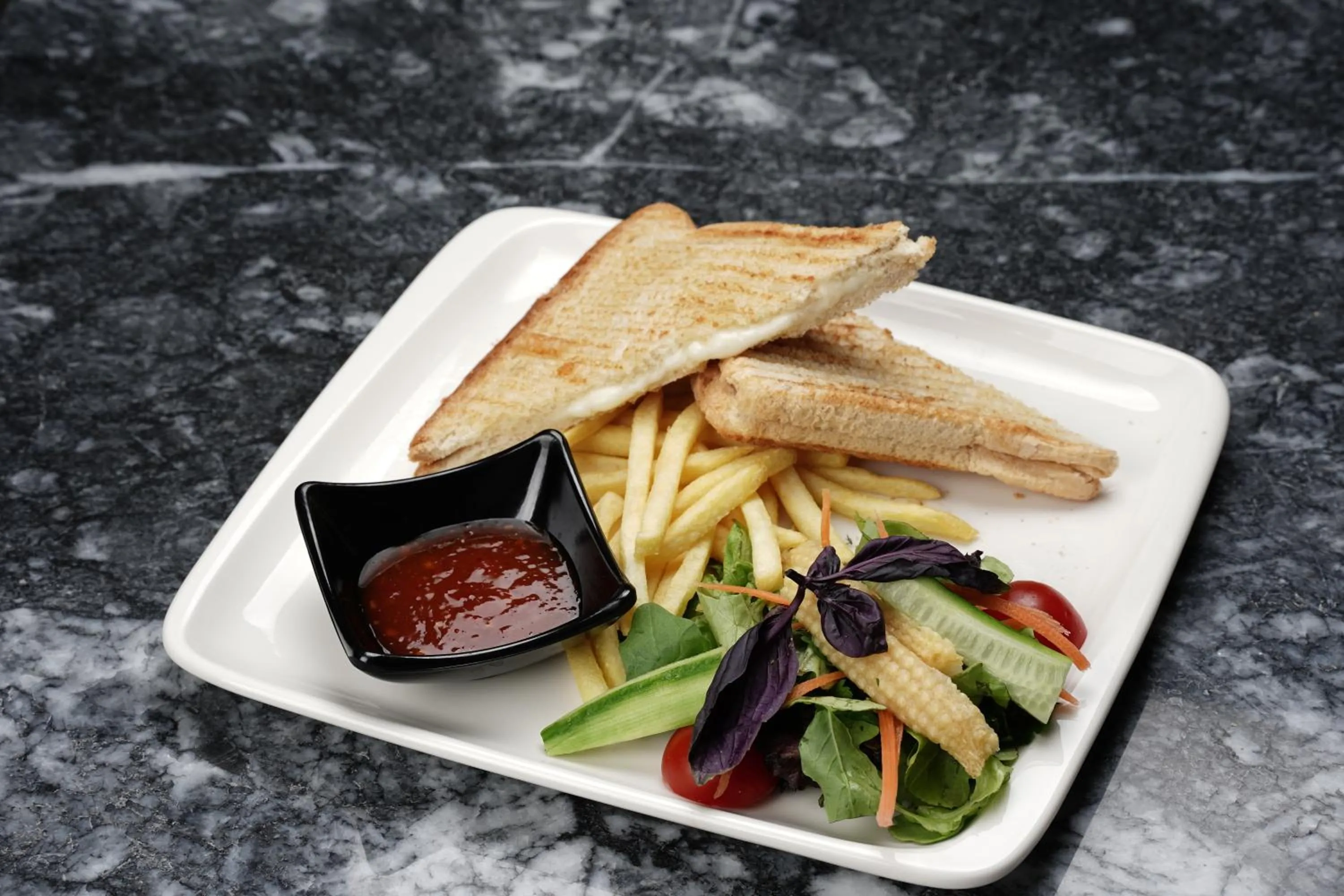 Food and drinks in Resun Hotel