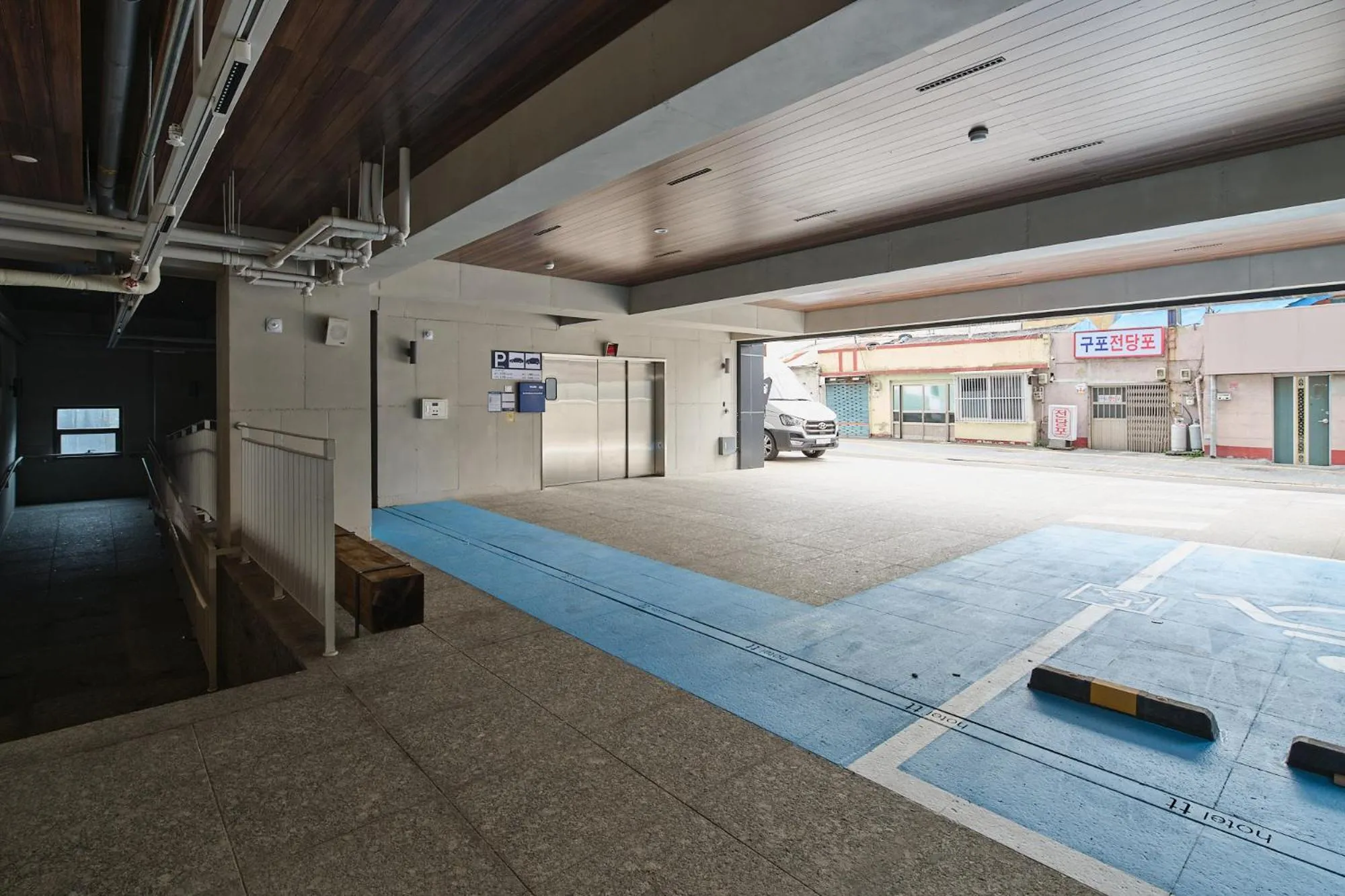 Parking in Hotel tt Gupo