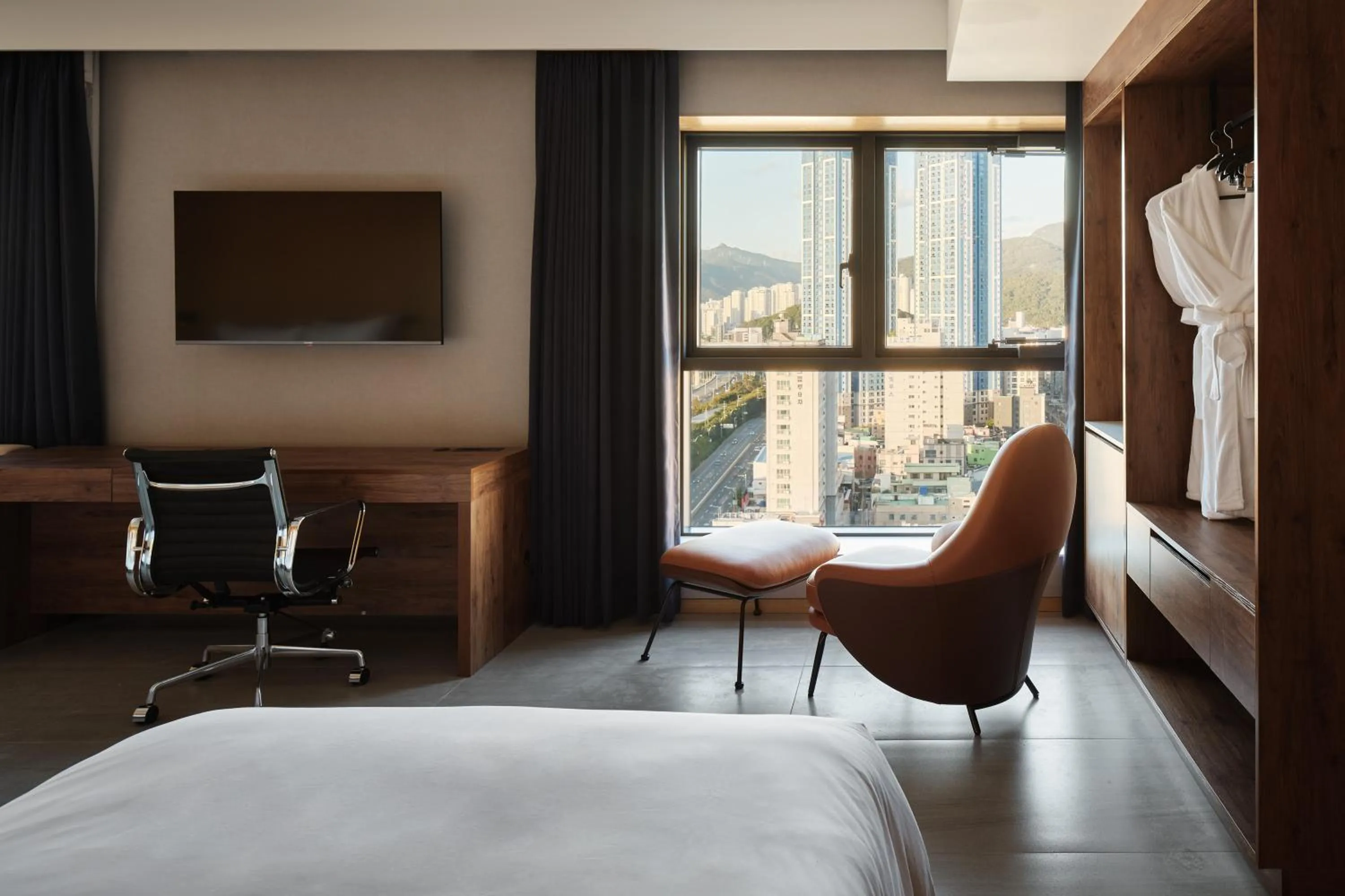 Seating area, Bed in Hotel tt Gupo