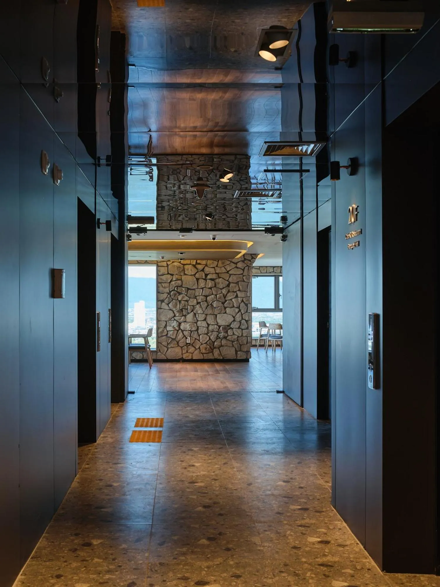 Restaurant/places to eat in Hotel tt Gupo