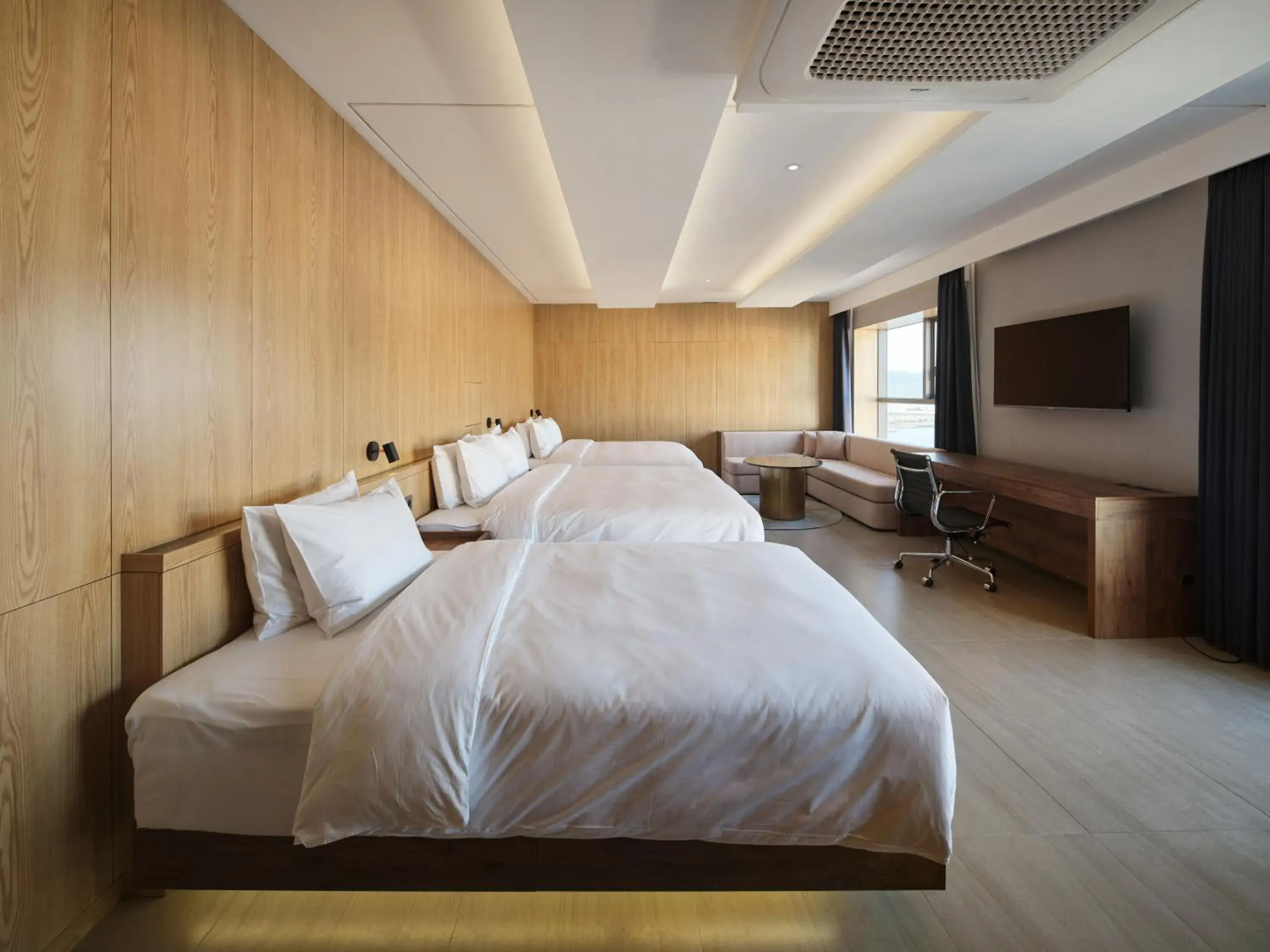 Family Triple Half River View in Hotel tt Gupo Family Triple Half River View in Hotel tt Gupo