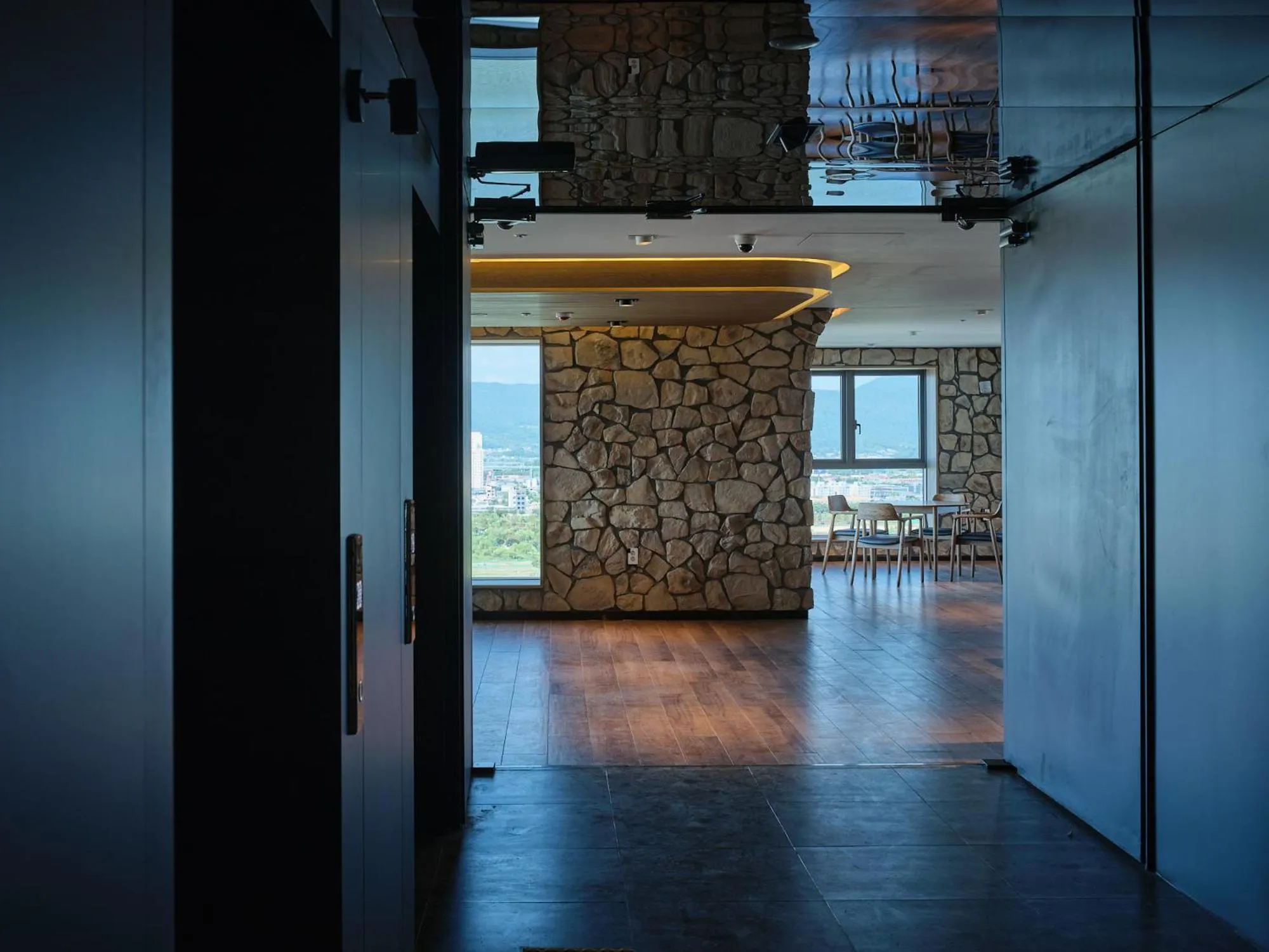 Restaurant/places to eat in Hotel tt Gupo