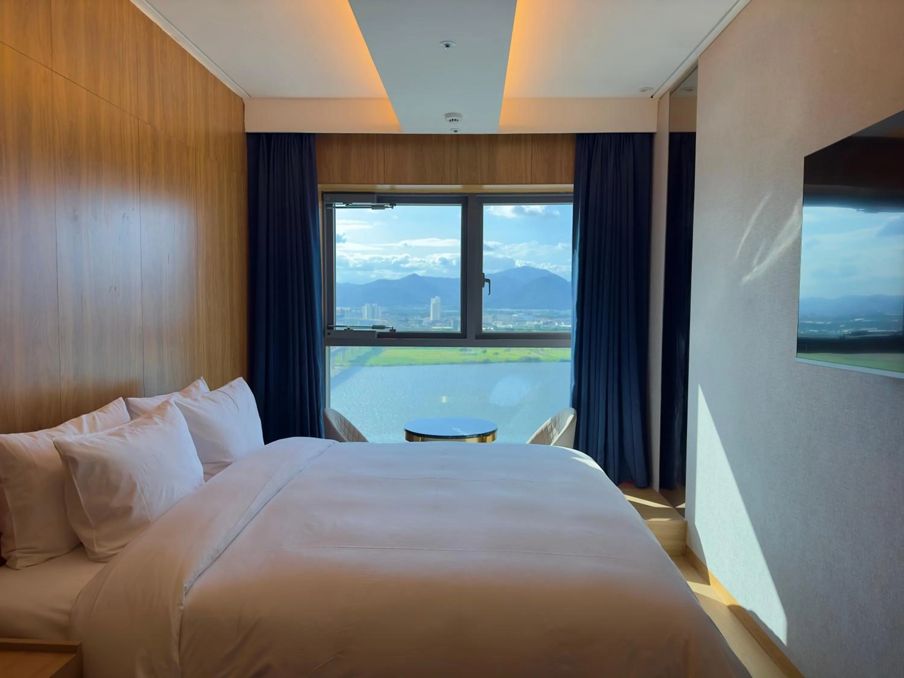 Bedroom, Bed in Hotel tt Gupo