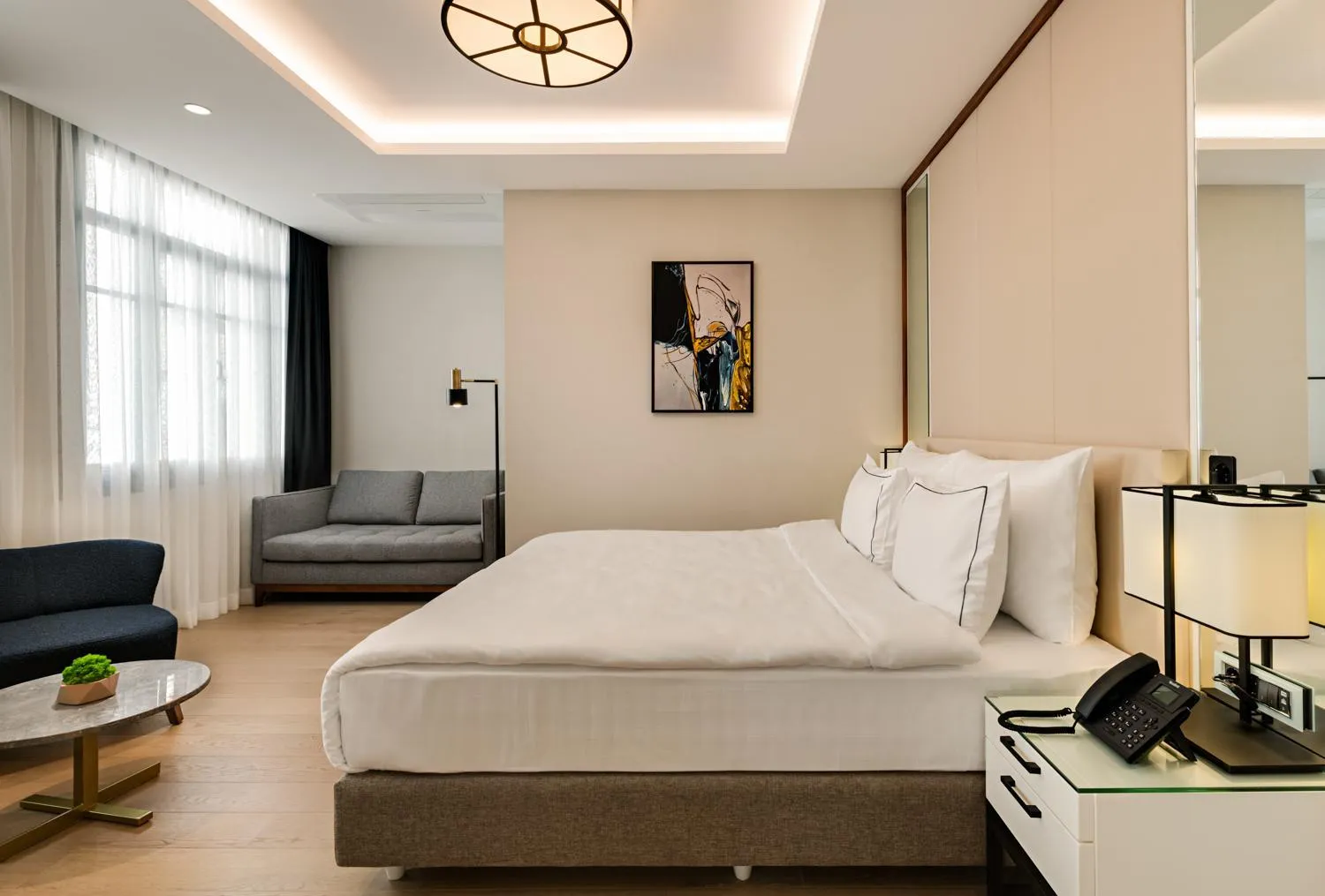 Bed in Gleam Collection Hotel