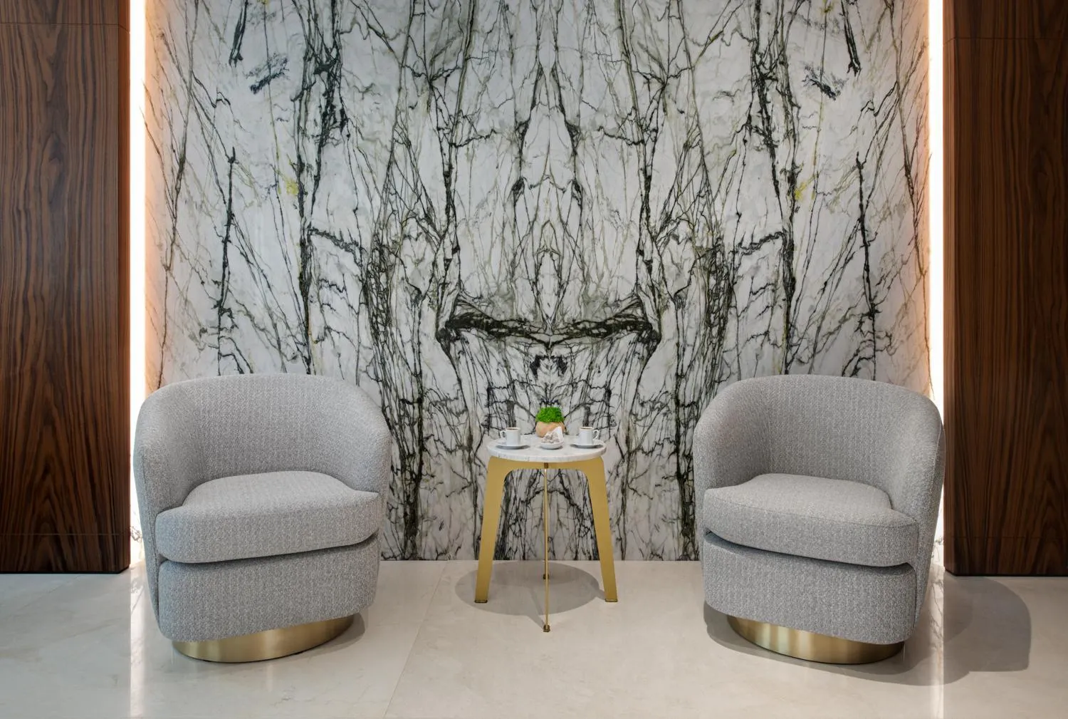 Lobby or reception in Gleam Collection Hotel