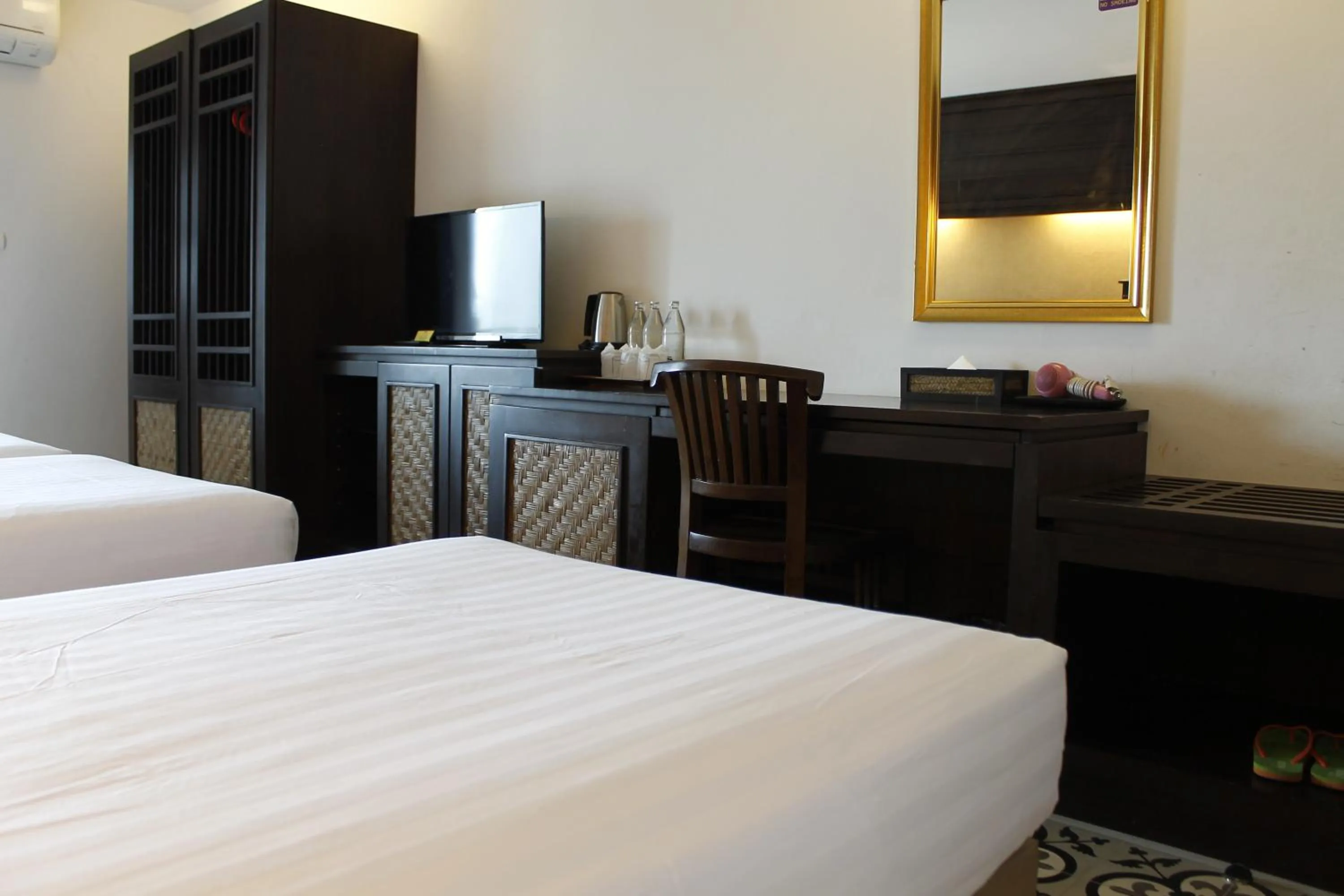 Property building, Bed in Nordwind Hotel