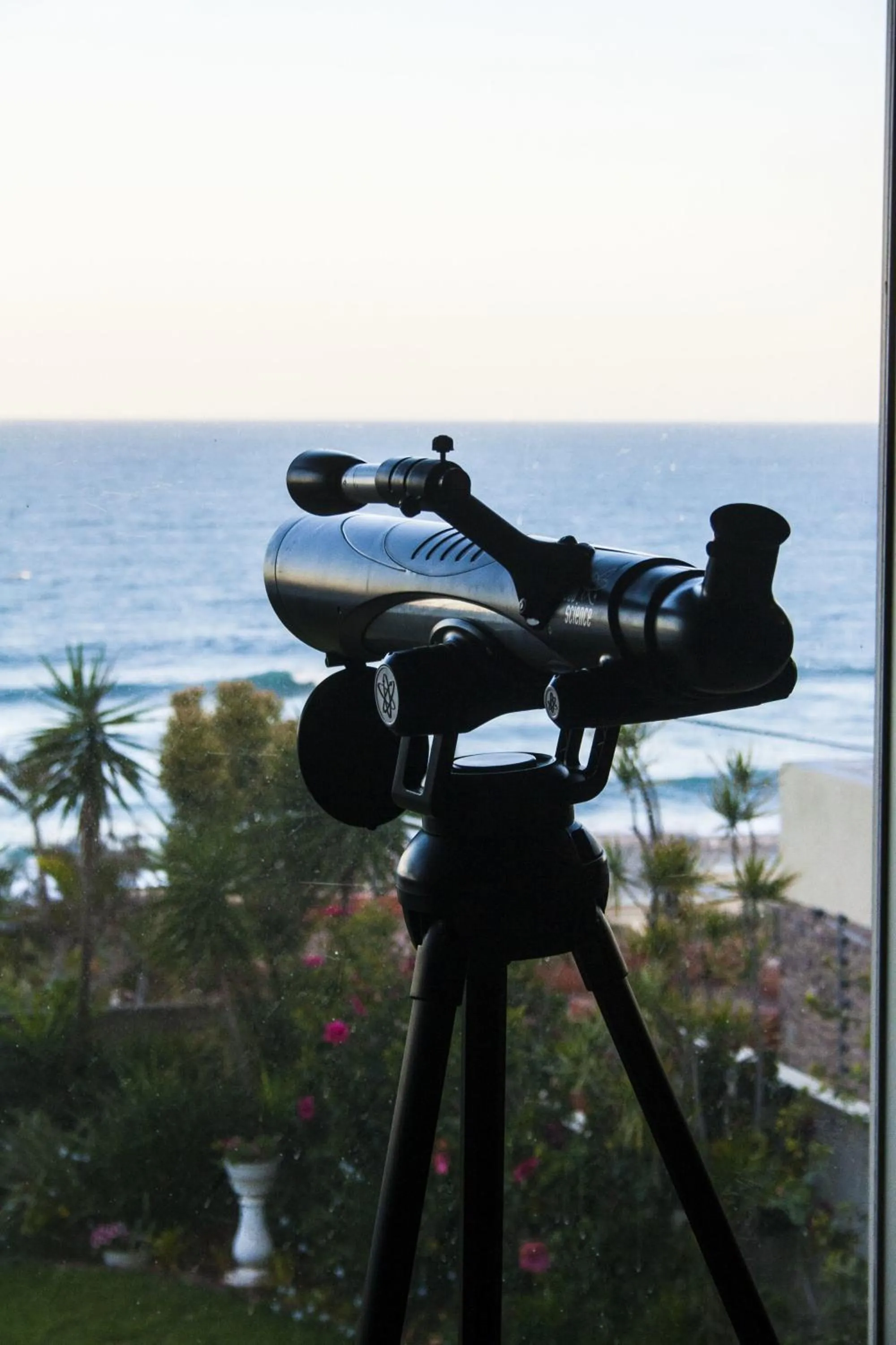 Communal lounge/ TV room in Burnham House B&B