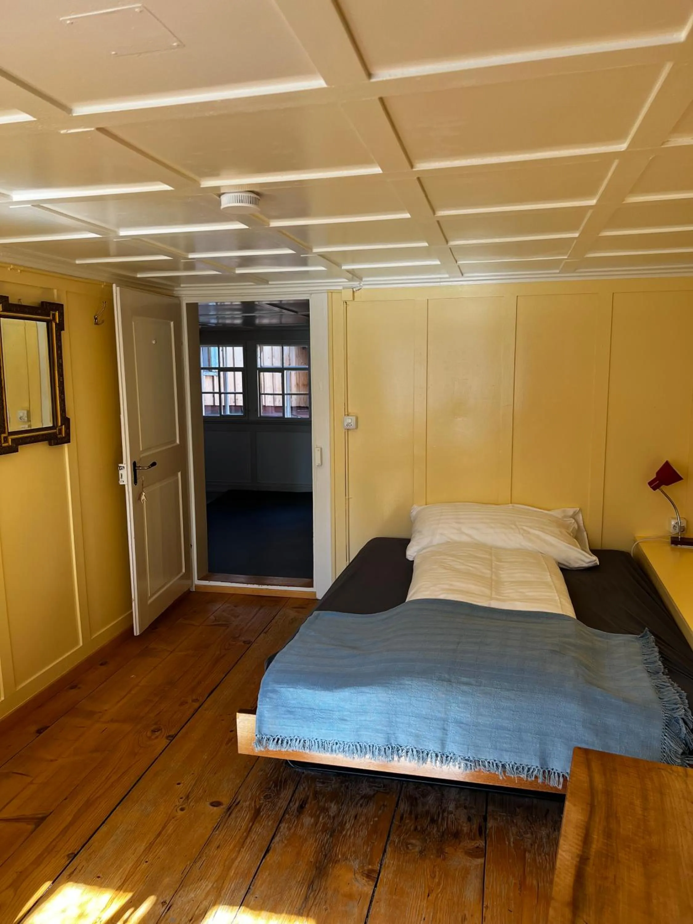 Photo of the whole room, Bed in Gasthaus Rössli