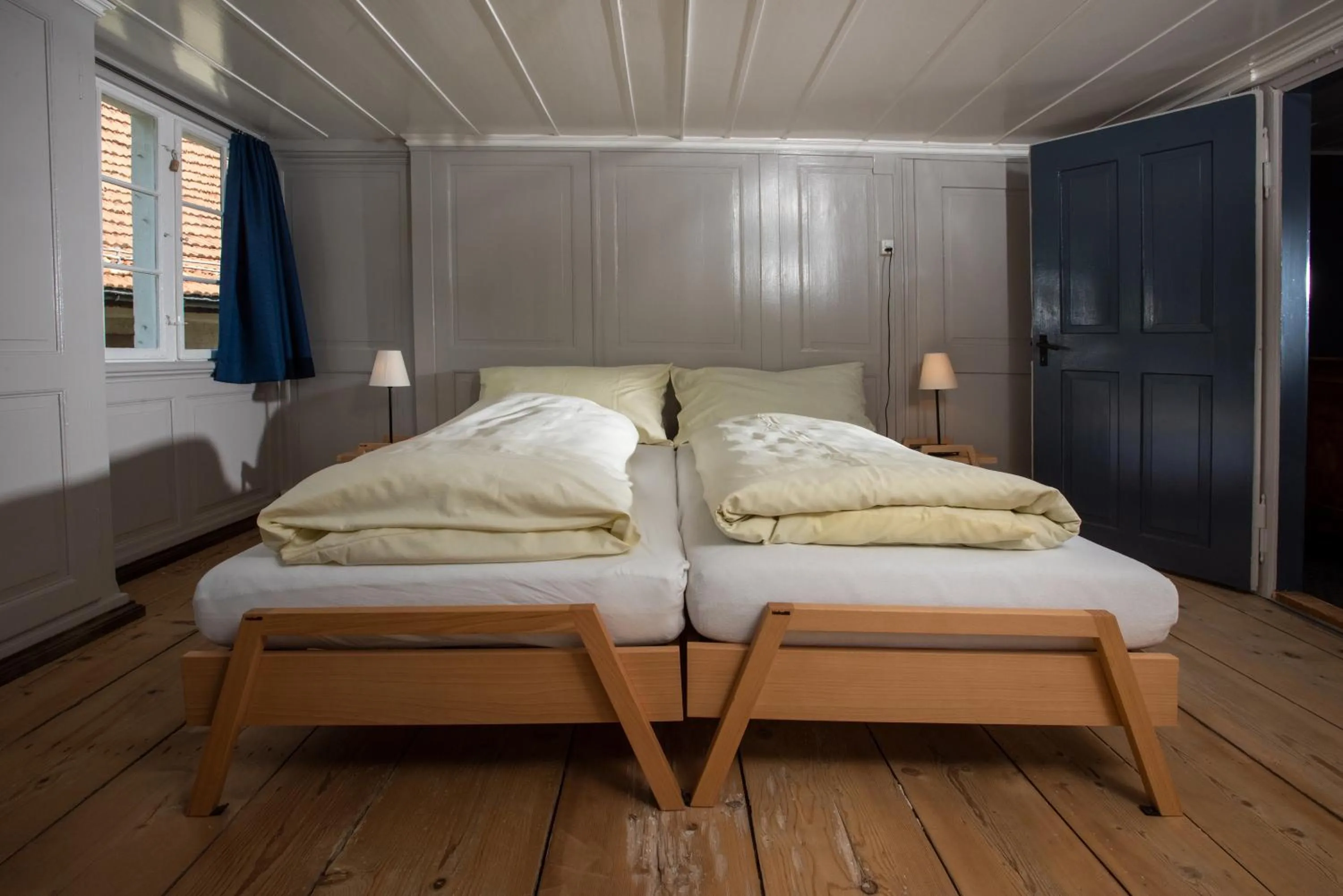 Photo of the whole room, Bed in Gasthaus Rössli