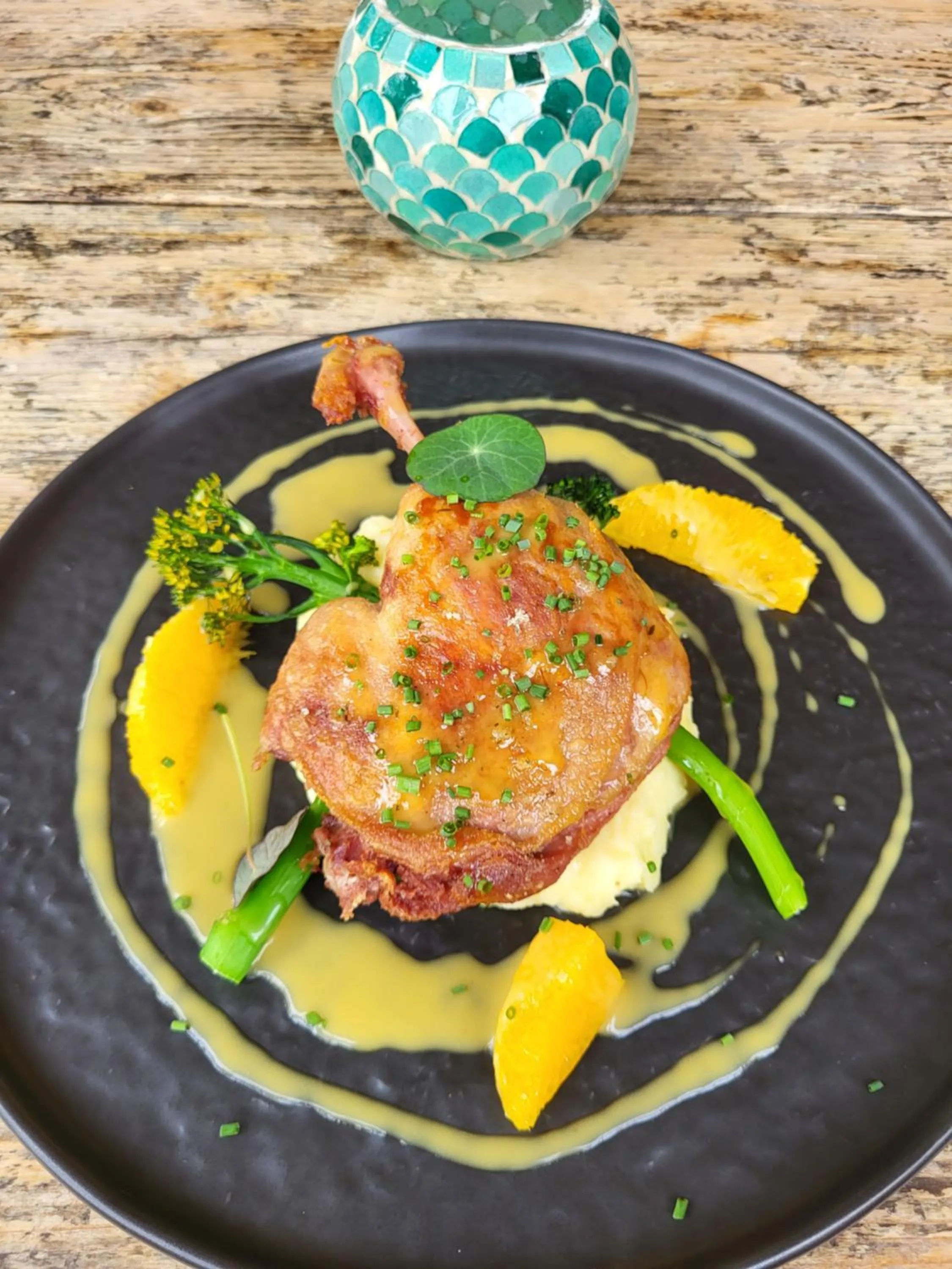 Restaurant/places to eat in Geulzicht Hotel