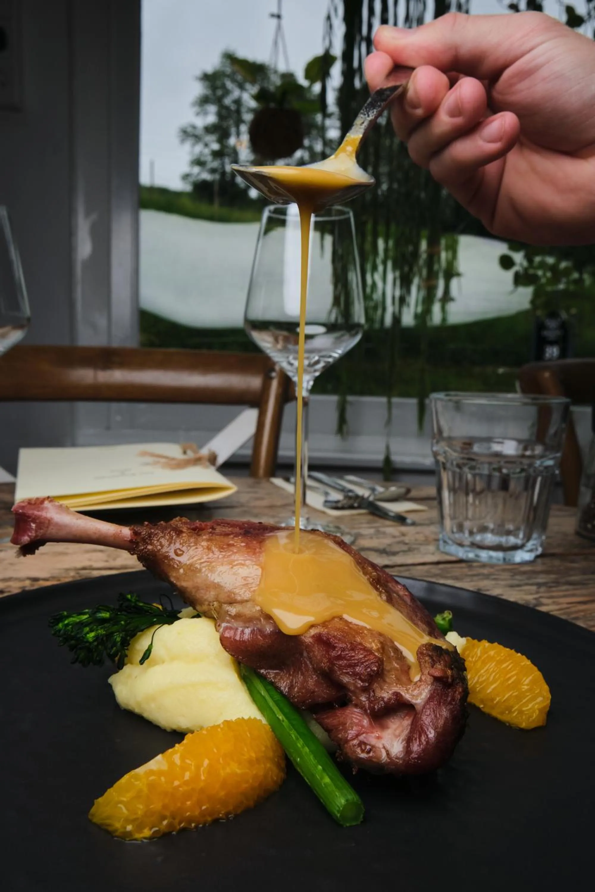 Restaurant/places to eat in Geulzicht Hotel