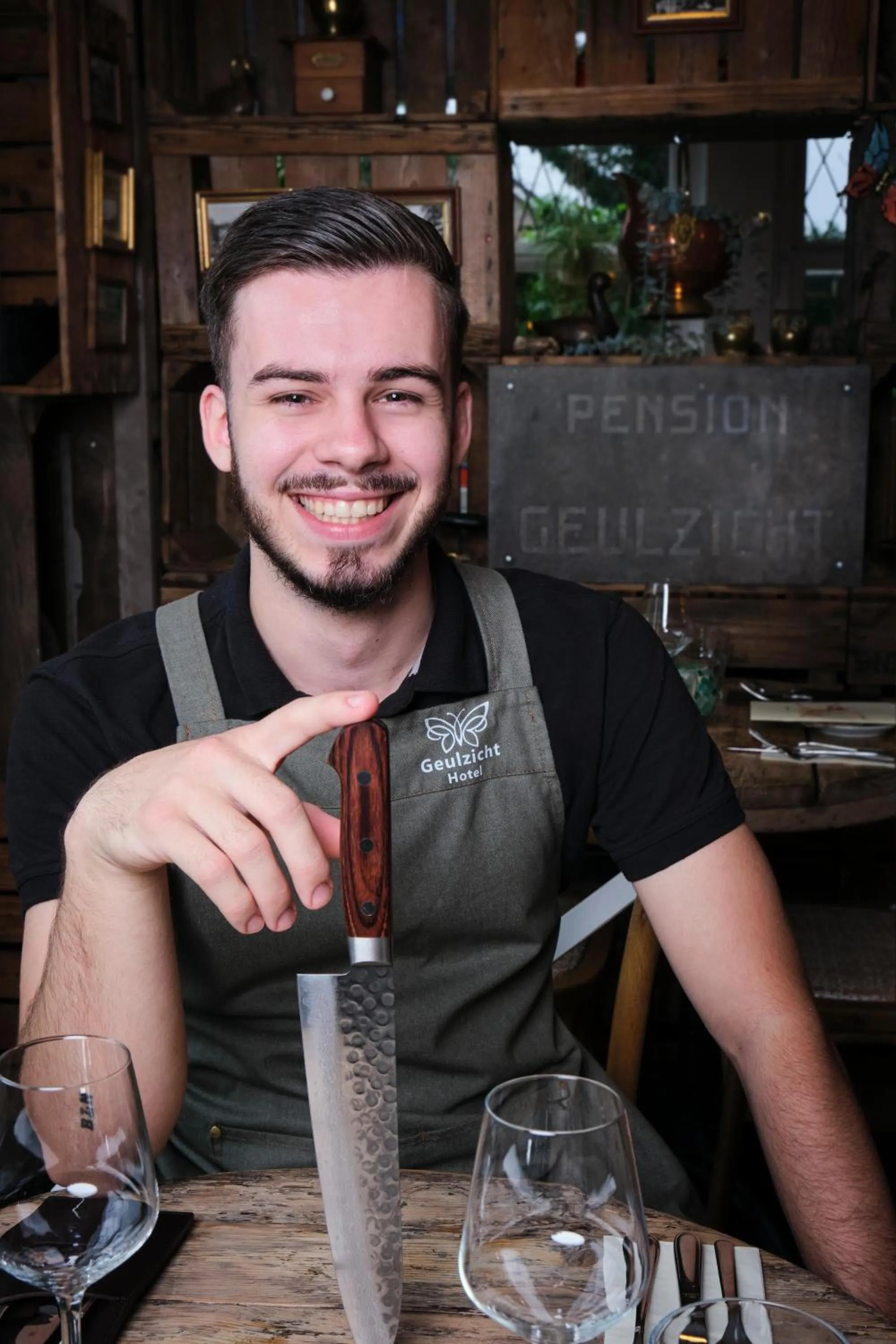 Restaurant/places to eat in Geulzicht Hotel