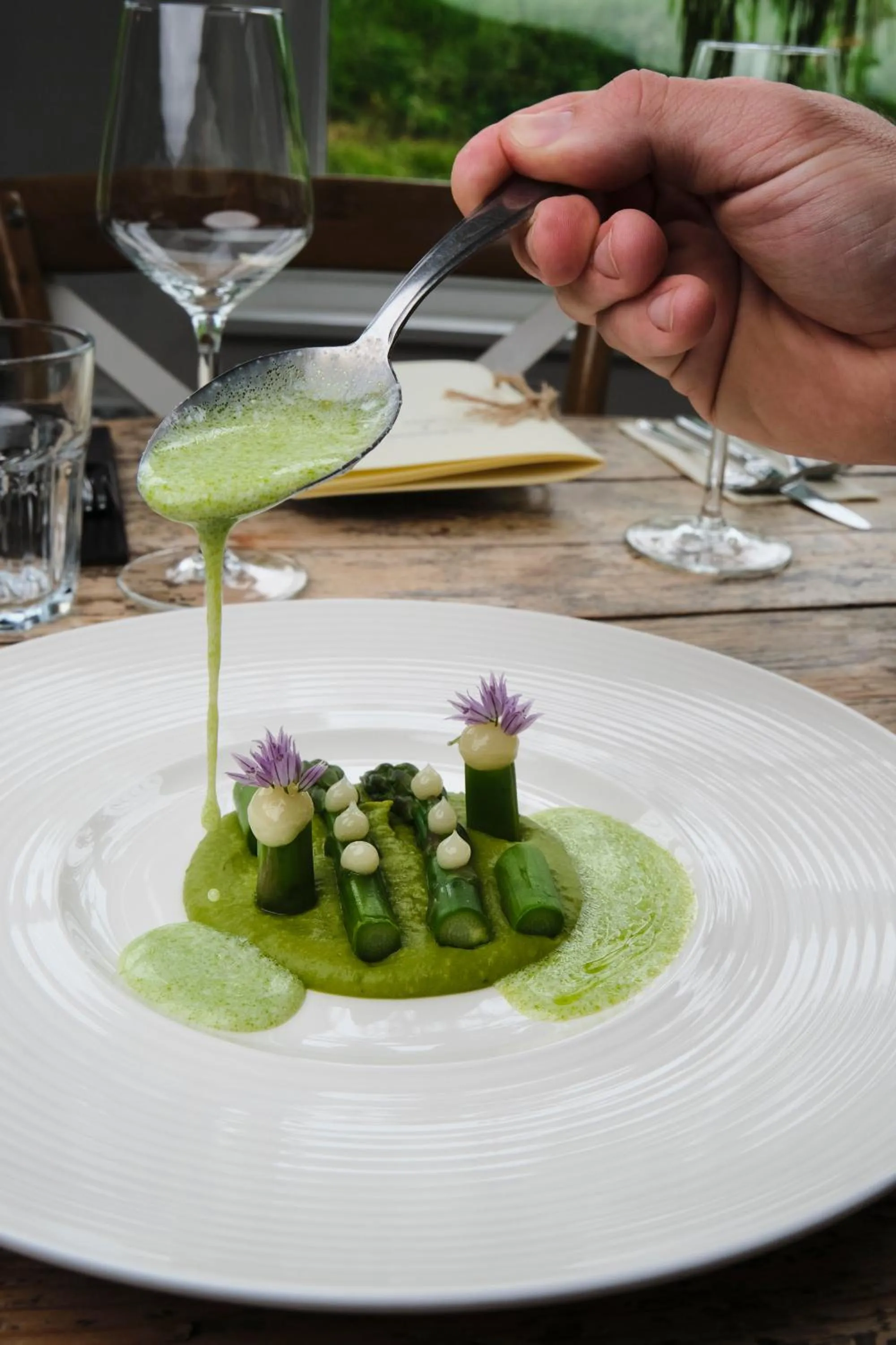 Restaurant/places to eat in Geulzicht Hotel