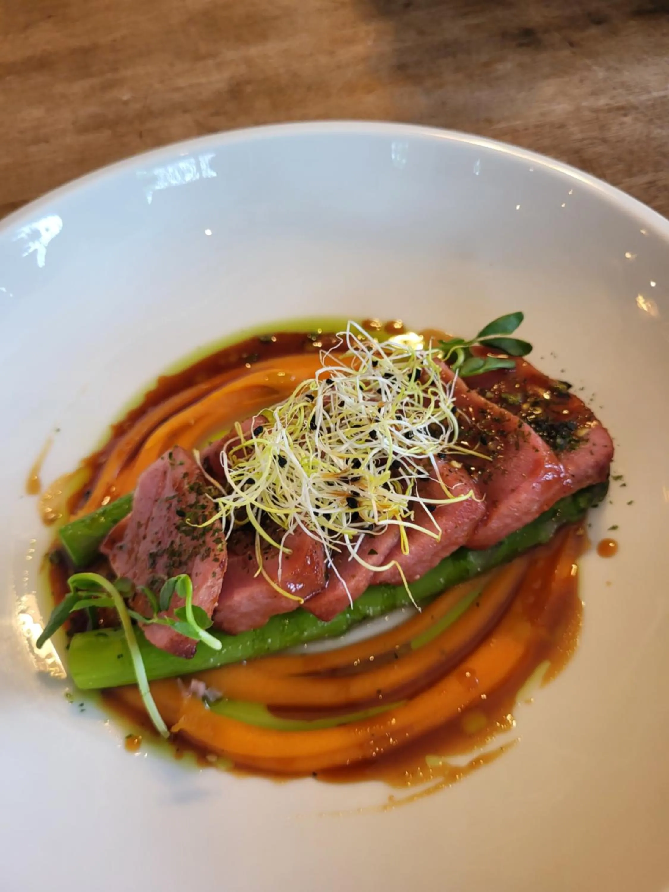 Restaurant/places to eat in Geulzicht Hotel