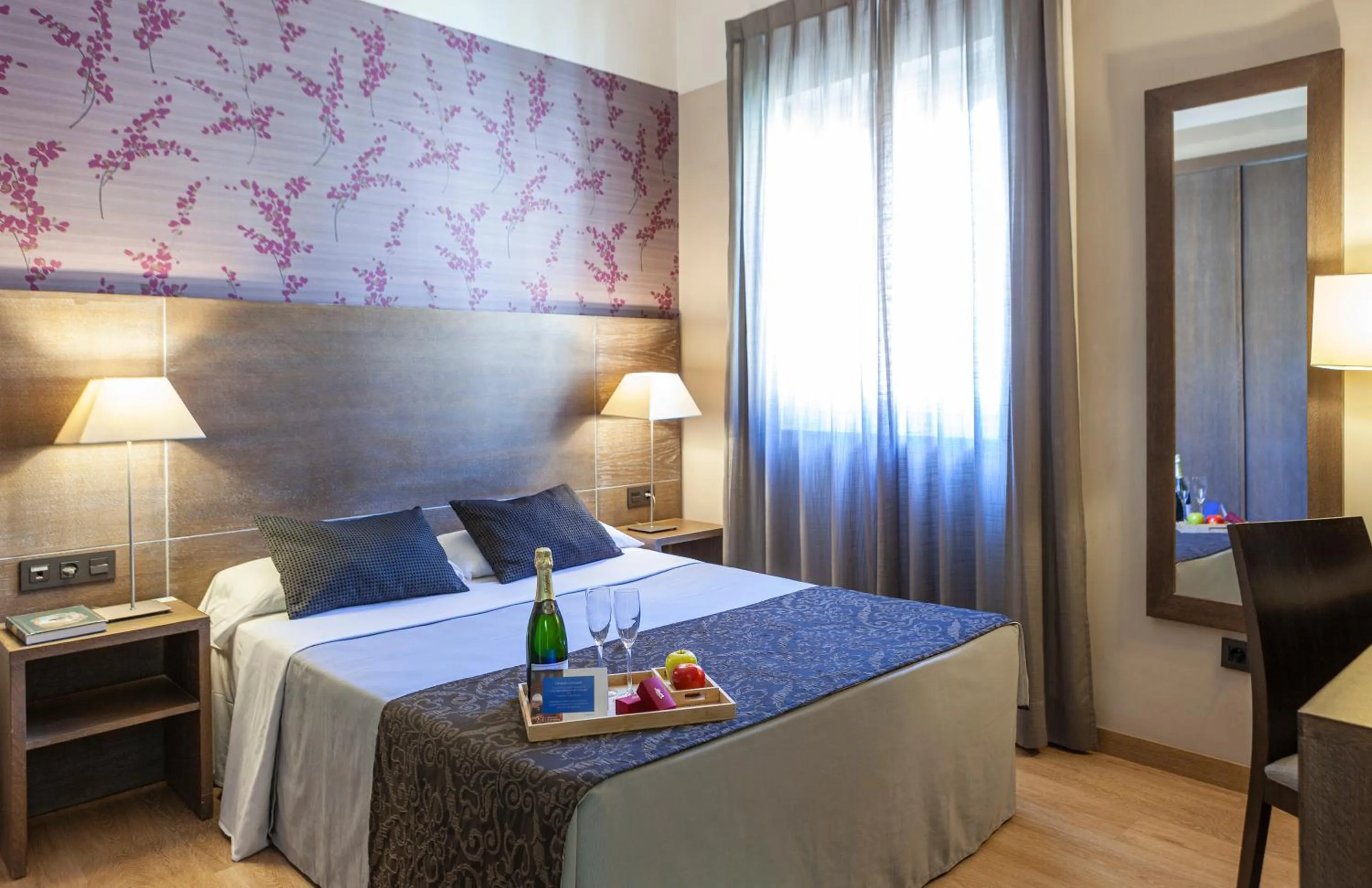 Photo of the whole room, Bed in Hotel Macià Monasterio de los Basilios