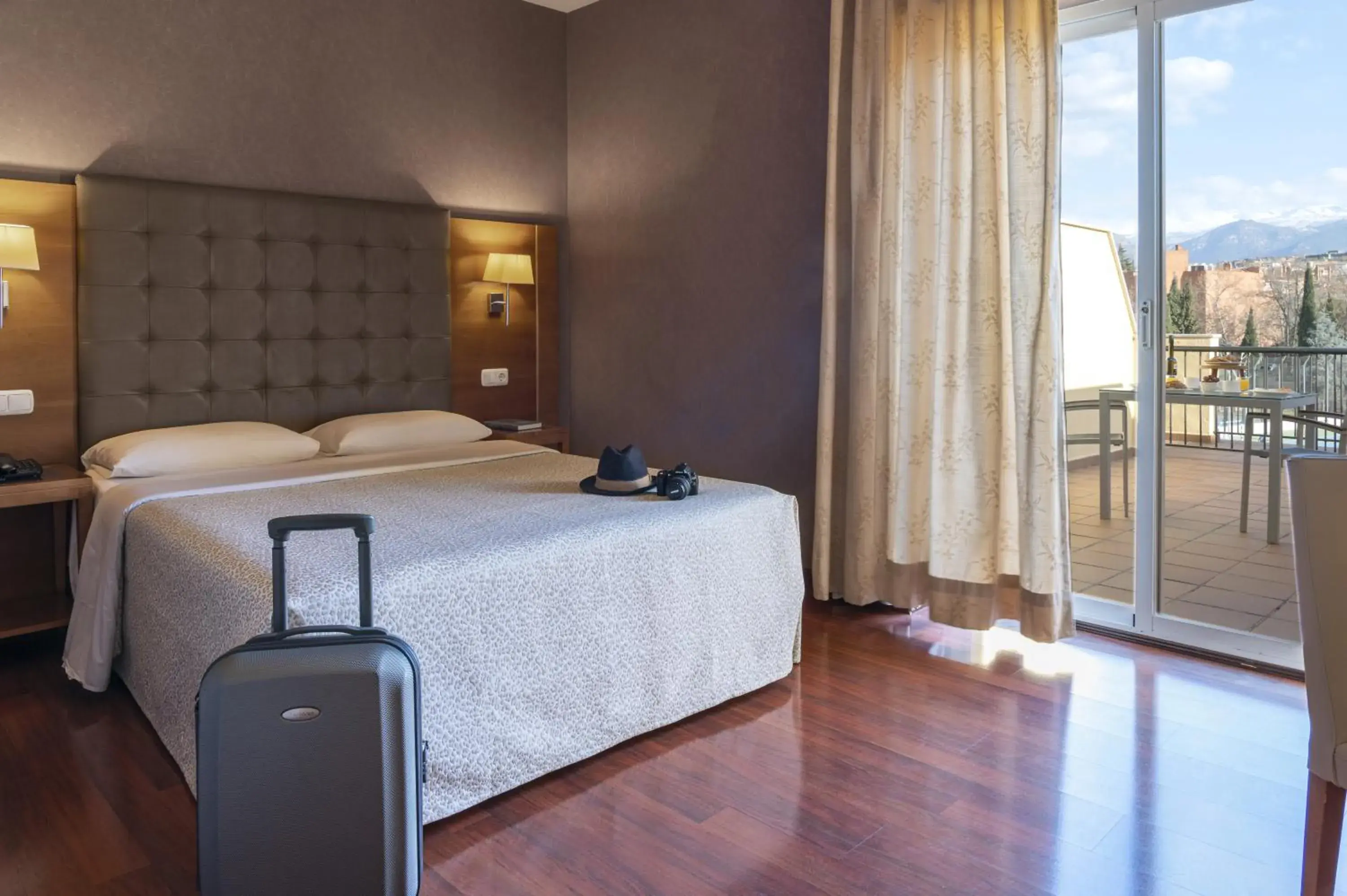 Superior Double Room with Terrace in Hotel Macià Monasterio de los Basilios Superior Double Room with Terrace in Hotel Macià Monasterio de los Basilios